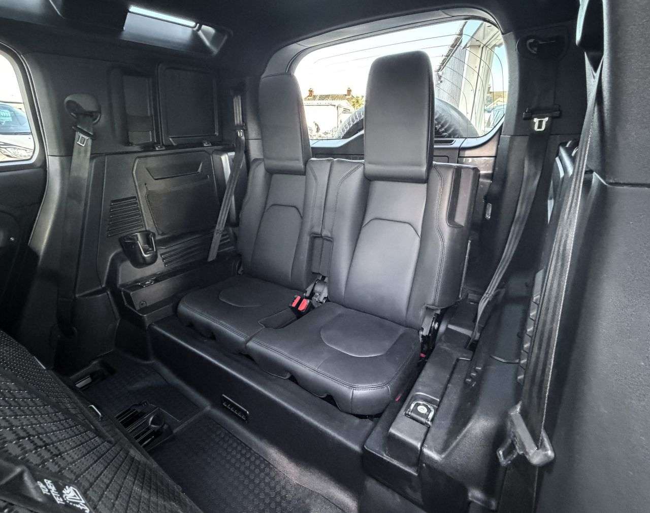 2023 LAND ROVER DEFENDER 110 2023 LAND ROVER DEFENDER 110