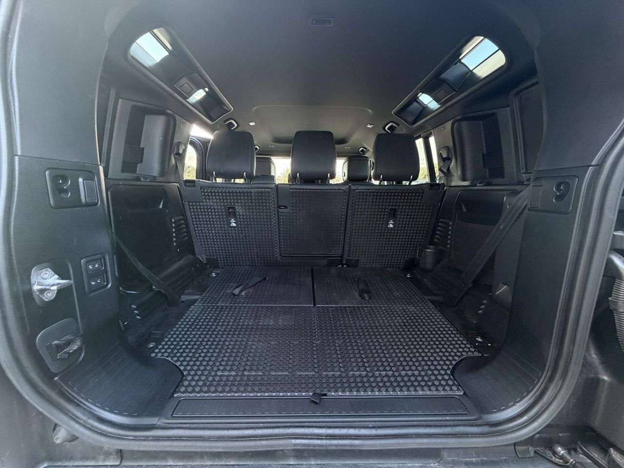 2023 LAND ROVER DEFENDER 110 2023 LAND ROVER DEFENDER 110