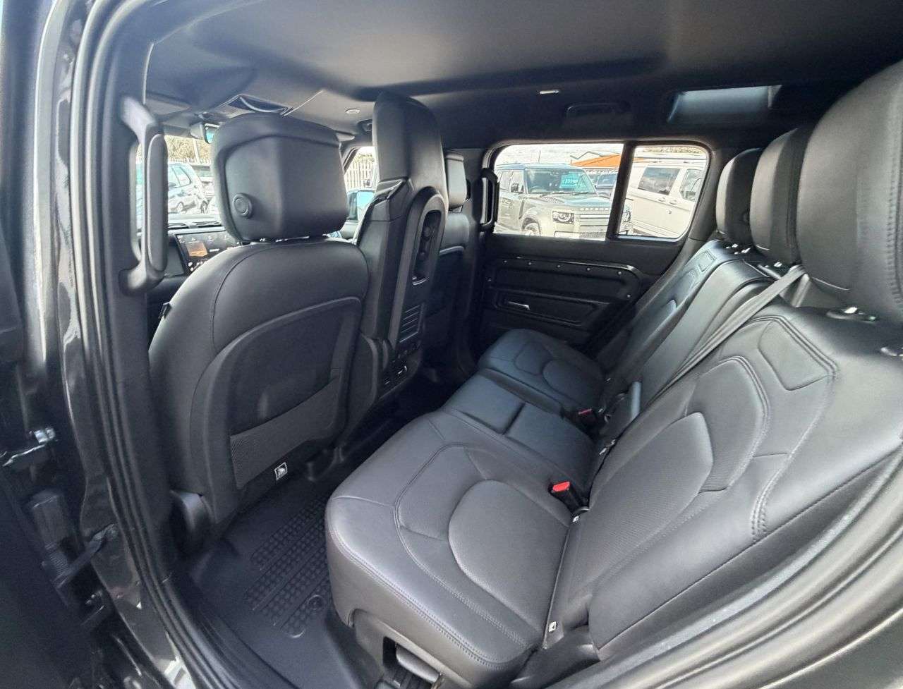 2023 LAND ROVER DEFENDER 110 2023 LAND ROVER DEFENDER 110