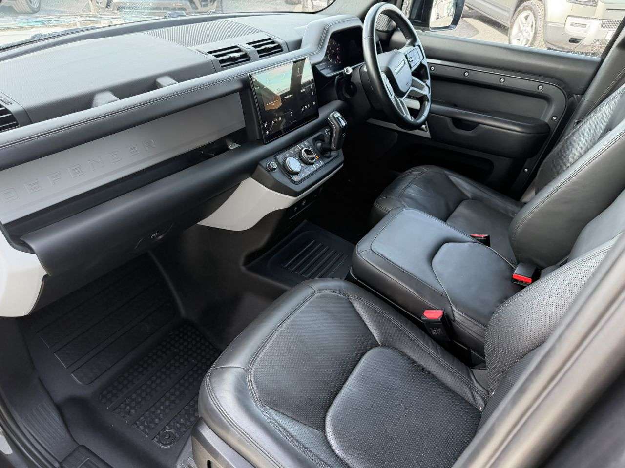 2023 LAND ROVER DEFENDER 110 2023 LAND ROVER DEFENDER 110