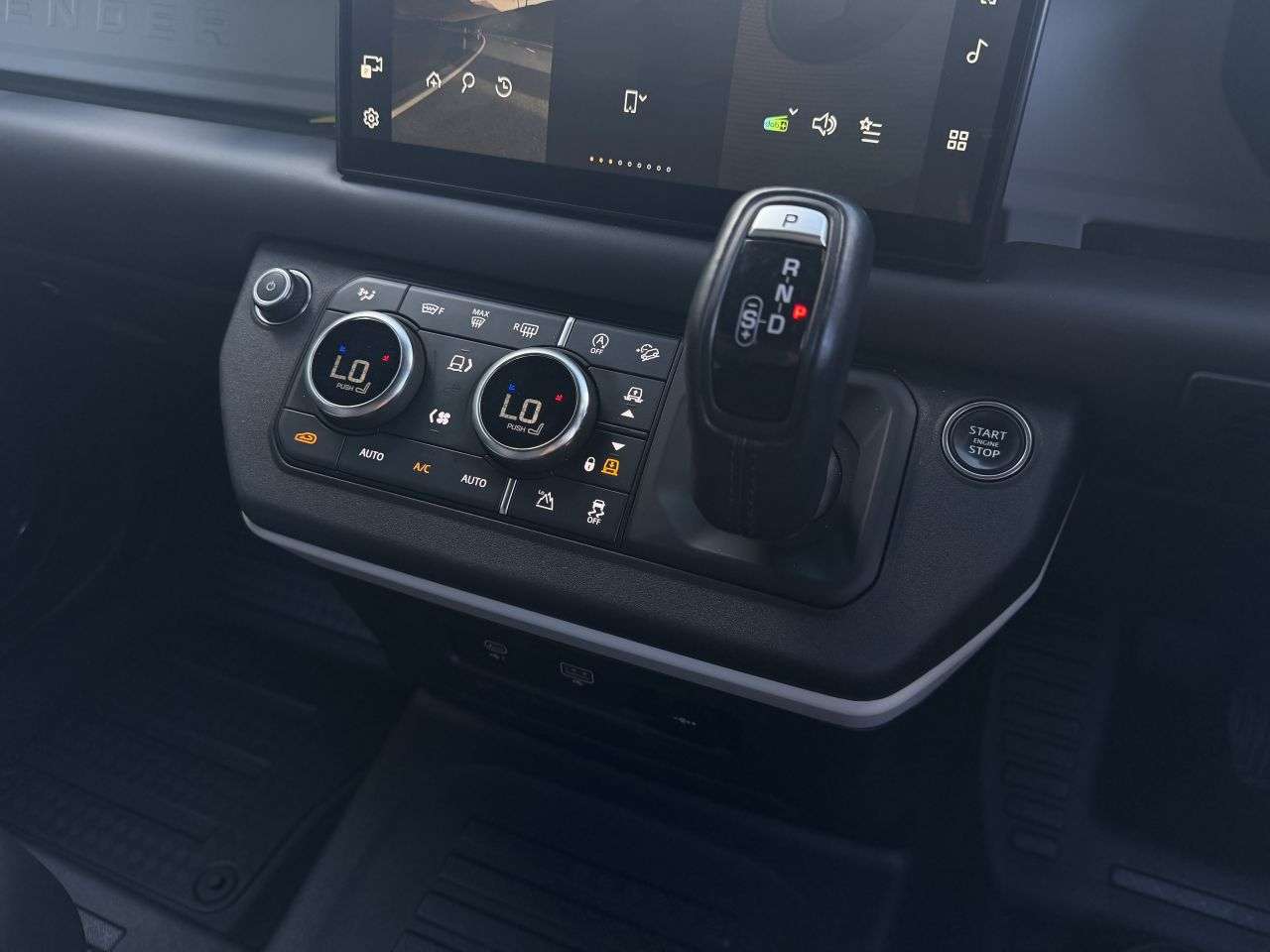 2023 LAND ROVER DEFENDER 110 2023 LAND ROVER DEFENDER 110