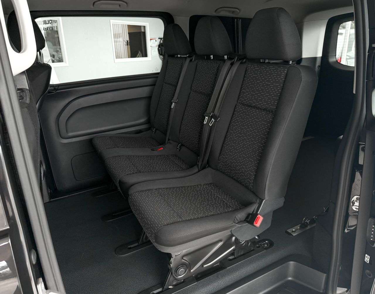 A 2025 MERCEDES-BENZ VITO 2.0 119 CDI SELECT Crew Van Double Cab Diesel G-Tronic RWD L3 Euro 6 (190 p A 2025 MERCEDES-BENZ VITO 2.0 119 CDI SELECT Crew Van Double Cab Diesel G-Tronic RWD L3 Euro 6 (190 p