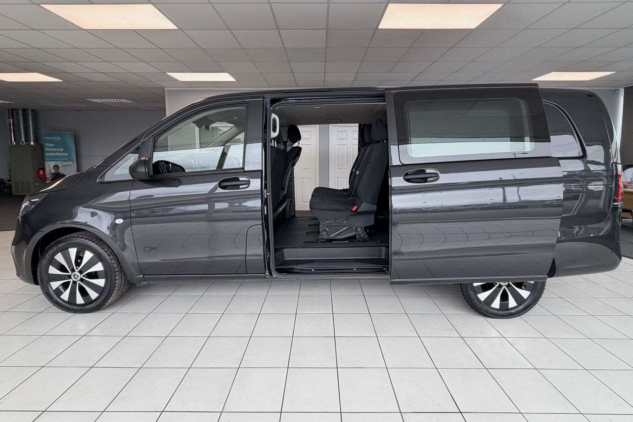 A 2025 MERCEDES-BENZ VITO 2.0 119 CDI SELECT Crew Van Double Cab Diesel G-Tronic RWD L3 Euro 6 (190 p A 2025 MERCEDES-BENZ VITO 2.0 119 CDI SELECT Crew Van Double Cab Diesel G-Tronic RWD L3 Euro 6 (190 p