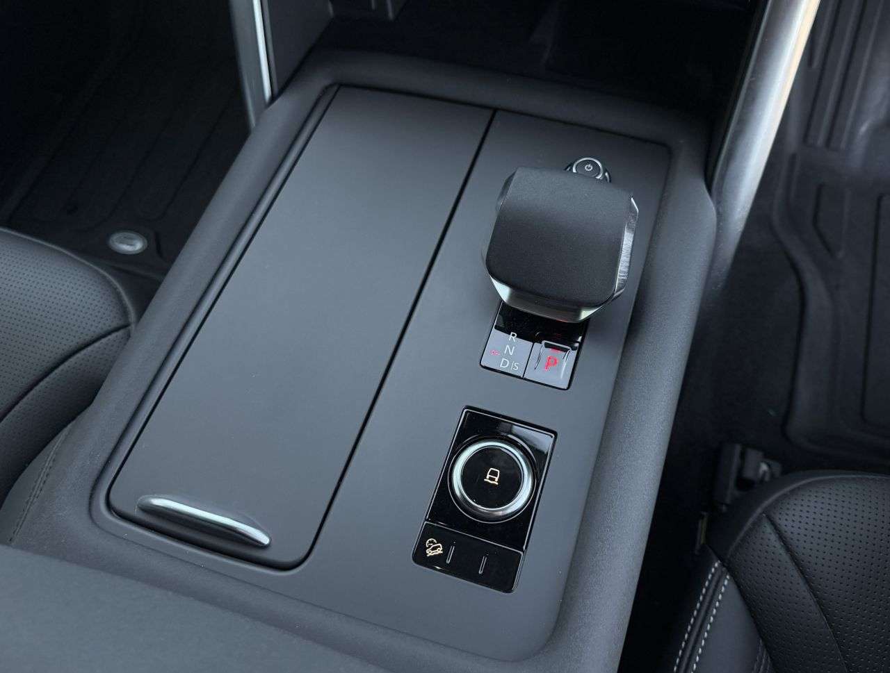 2025 LAND ROVER DISCOVERY 2025 LAND ROVER DISCOVERY