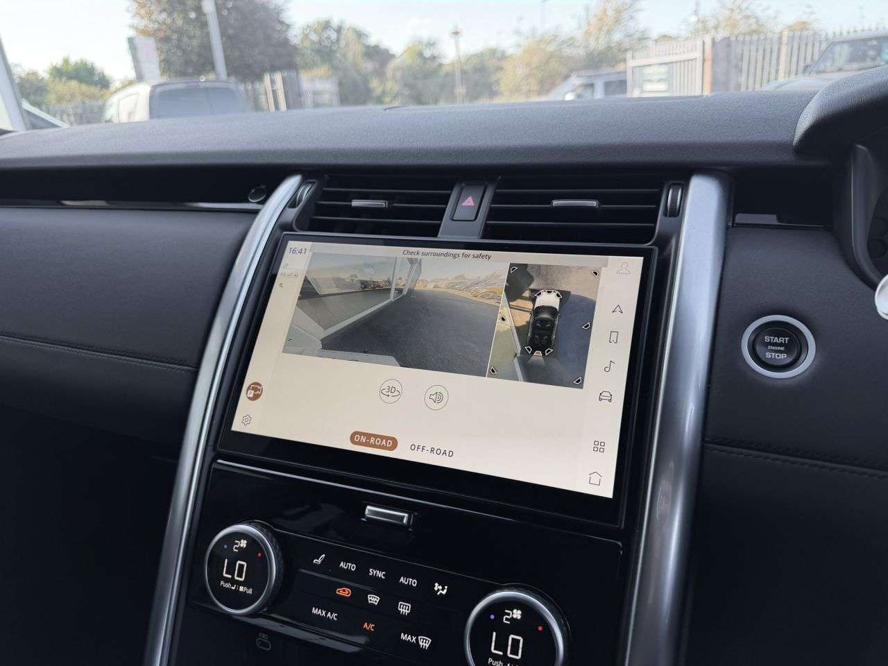A 2021 LAND ROVER DISCOVERY 3.0 D300 MHEV HSE SUV 5dr Diesel Auto 4WD Euro 6 (s/s) (300 ps) 5 SEAT OPTI A 2021 LAND ROVER DISCOVERY 3.0 D300 MHEV HSE SUV 5dr Diesel Auto 4WD Euro 6 (s/s) (300 ps) 5 SEAT OPTI