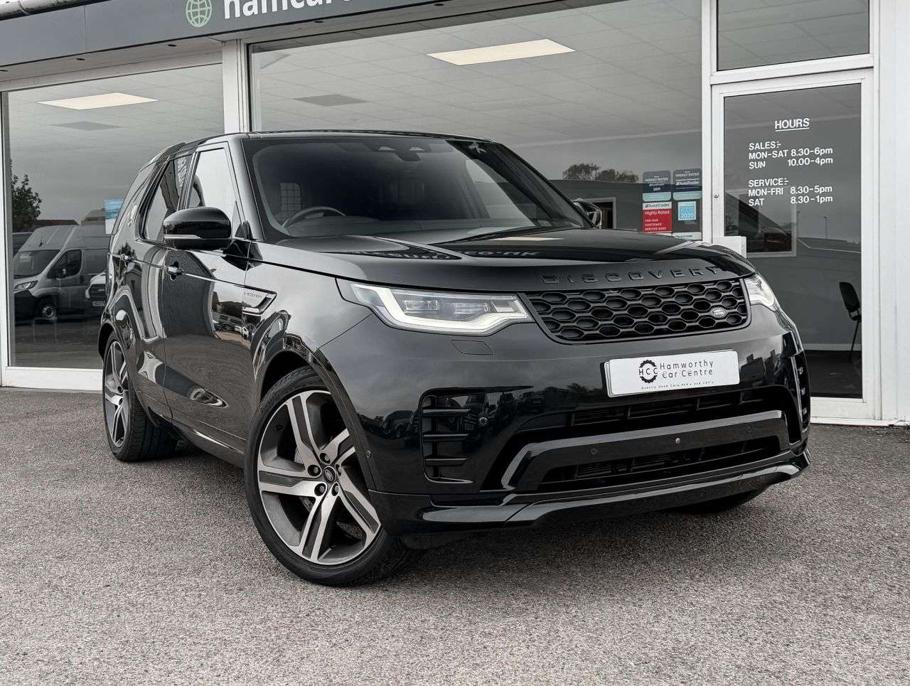 A 2023 LAND ROVER DISCOVERY 3.0 D300 Dynamic HSE 5 SEAT OPTION SUV (300 ps) DEPLOYABLE TOW BAR+ADAPTIVE A 2023 LAND ROVER DISCOVERY 3.0 D300 Dynamic HSE 5 SEAT OPTION SUV (300 ps) DEPLOYABLE TOW BAR+ADAPTIVE