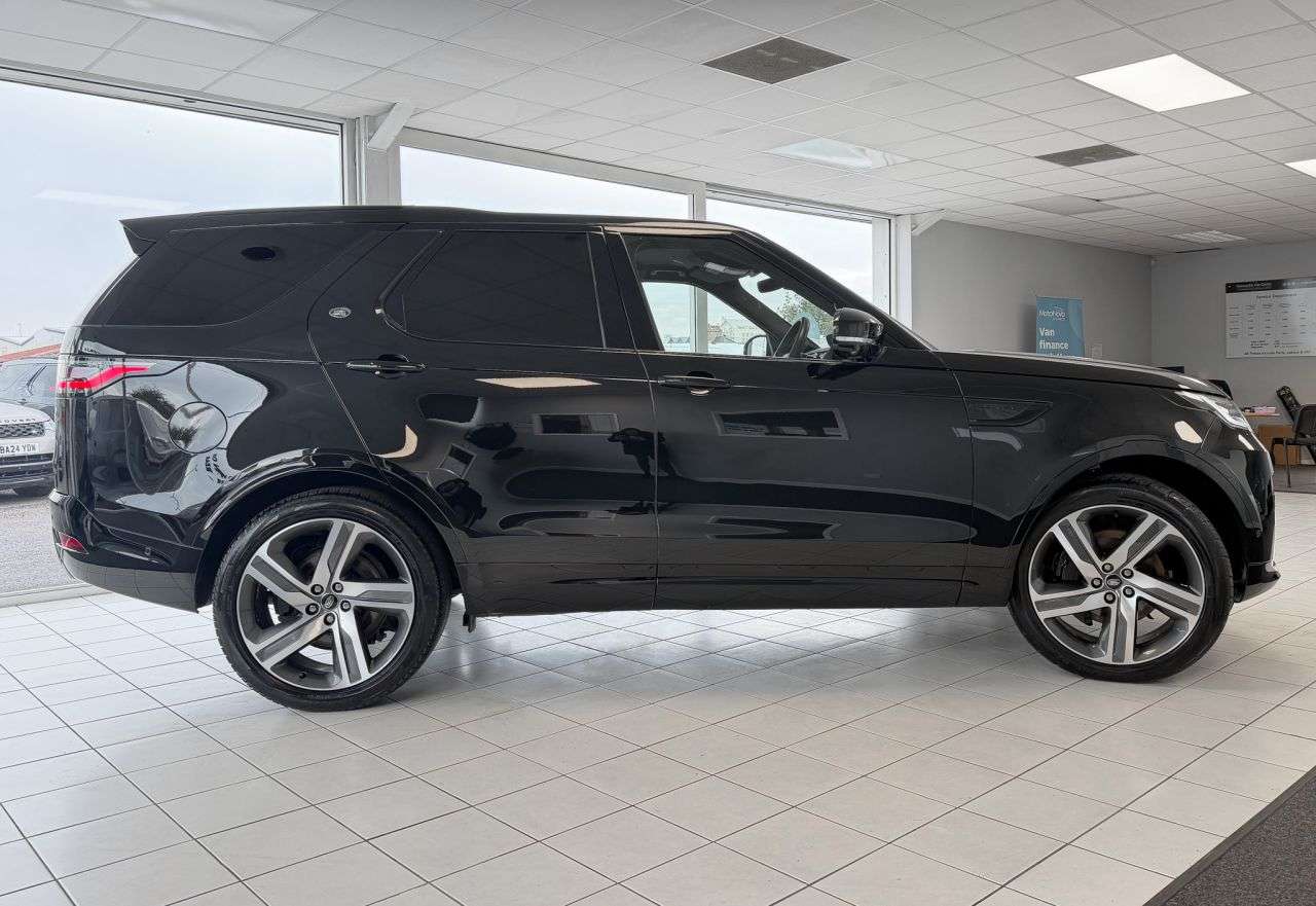 A 2023 LAND ROVER DISCOVERY 3.0 D300 Dynamic HSE 5 SEAT OPTION SUV (300 ps) DEPLOYABLE TOW BAR+ADAPTIVE A 2023 LAND ROVER DISCOVERY 3.0 D300 Dynamic HSE 5 SEAT OPTION SUV (300 ps) DEPLOYABLE TOW BAR+ADAPTIVE