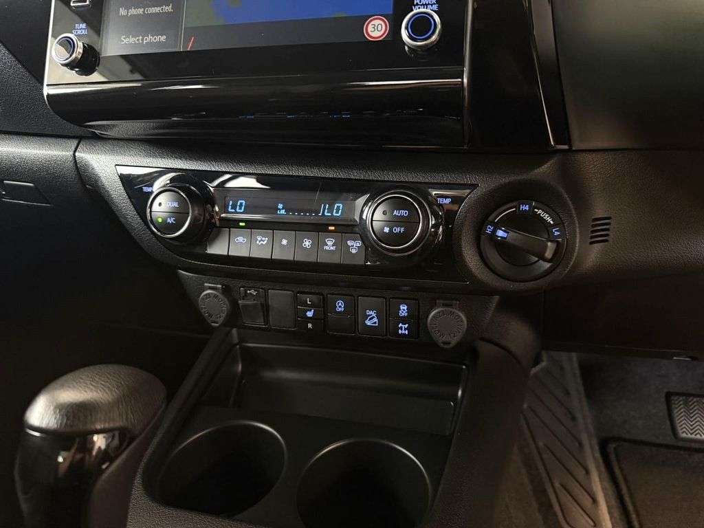 2023 TOYOTA HILUX 2023 TOYOTA HILUX
