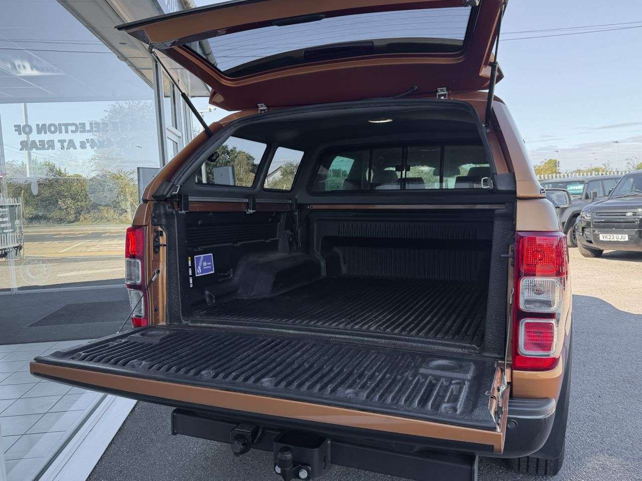 A 2023 FORD RANGER 2.0 EcoBlue Wildtrak NO VAT Pickup Double Cab 4WD (213 ps) REVERSE CAMERA+3 A 2023 FORD RANGER 2.0 EcoBlue Wildtrak NO VAT Pickup Double Cab 4WD (213 ps) REVERSE CAMERA+3