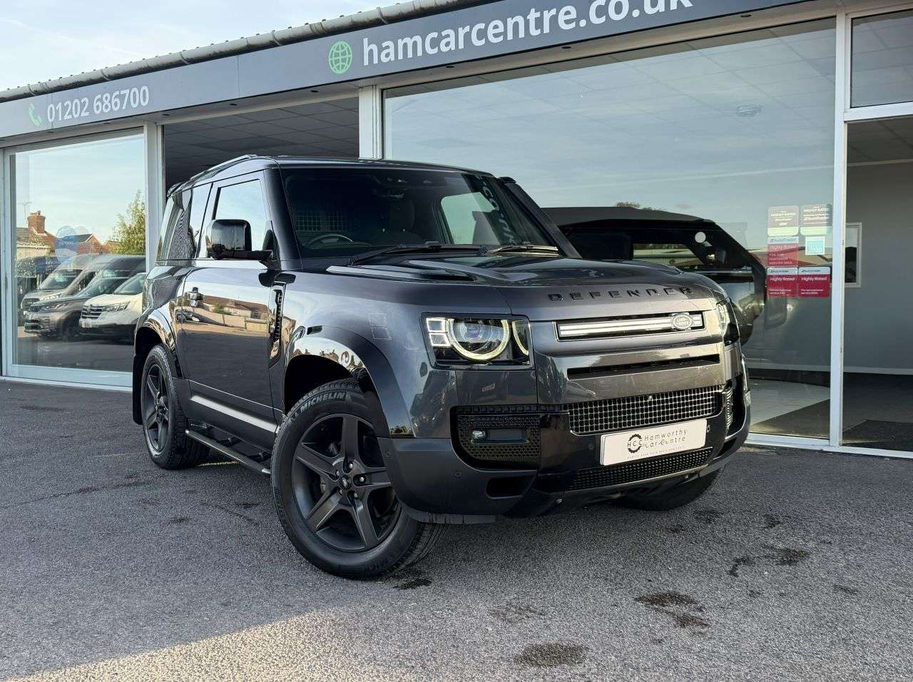 A 2023 LAND ROVER DEFENDER 90 3.0 D250 MHEV Hard Top Diesel Auto 4WD SWB (250 ps) 1 OWNER FULL SERVICE HI A 2023 LAND ROVER DEFENDER 90 3.0 D250 MHEV Hard Top Diesel Auto 4WD SWB (250 ps) 1 OWNER FULL SERVICE HI