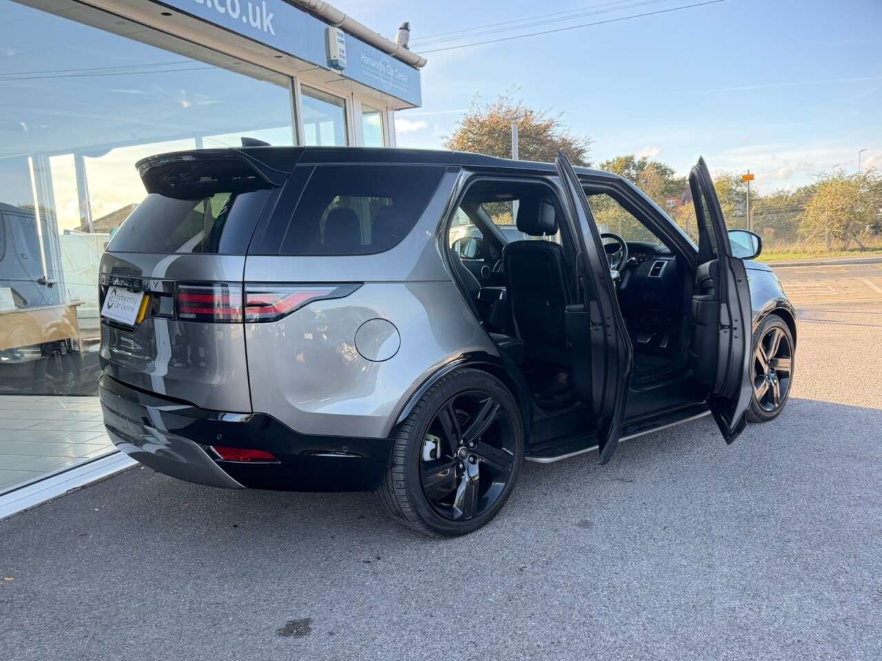 A 2024 LAND ROVER DISCOVERY 3.0 D350 MHEV Dynamic HSE (350 ps) A 2024 LAND ROVER DISCOVERY 3.0 D350 MHEV Dynamic HSE (350 ps)