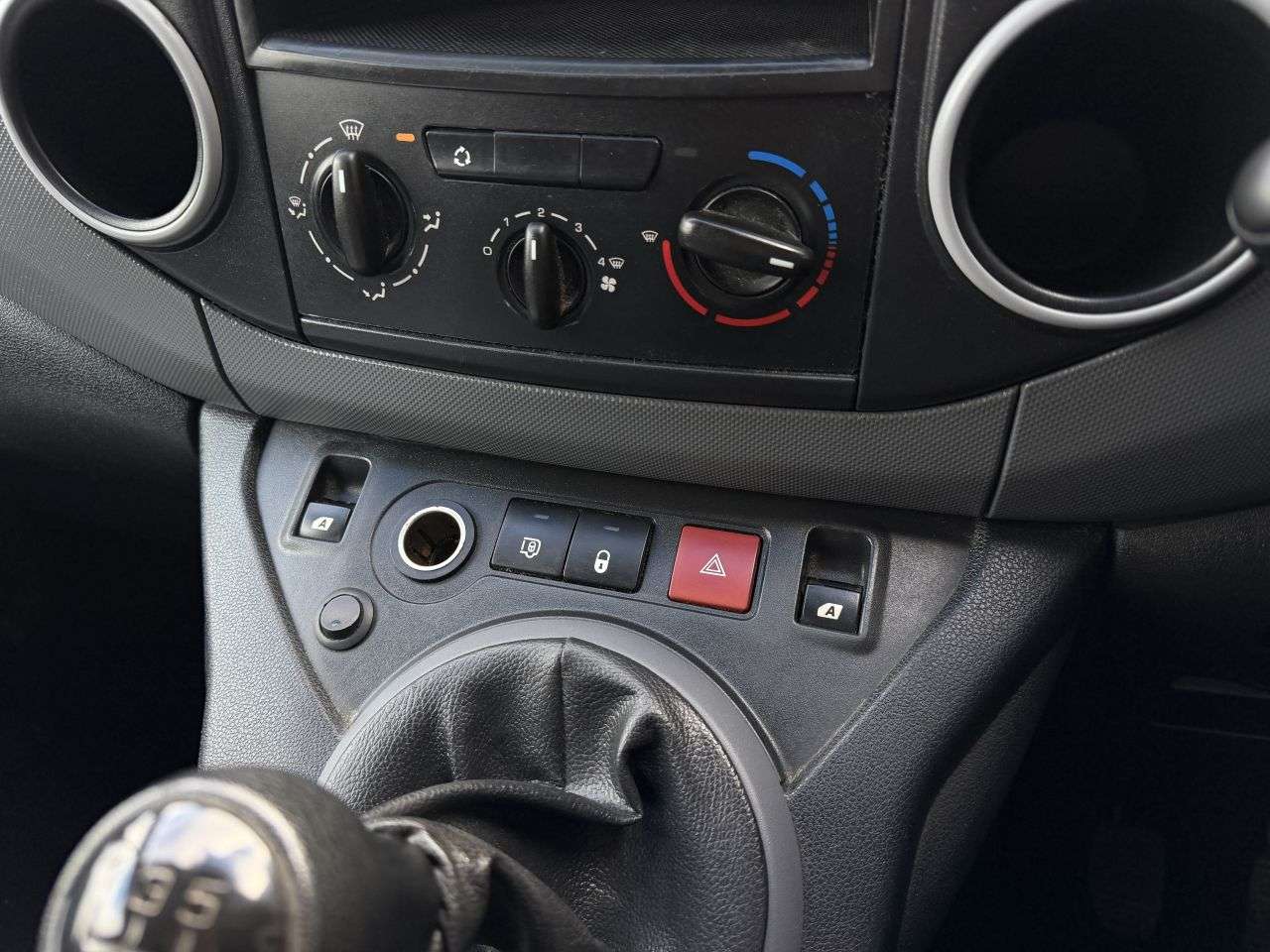 2014 PEUGEOT PARTNER 2014 PEUGEOT PARTNER