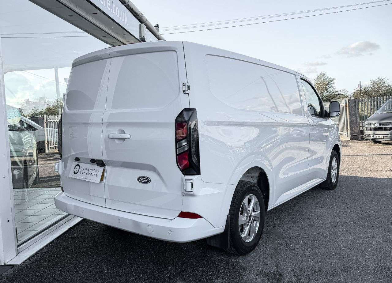 A 2025 FORD TRANSIT CUSTOM 2.0 280 EcoBlue Limited Panel Van 5dr Diesel Manual L1 H1 Euro 6 (s/s) (136 A 2025 FORD TRANSIT CUSTOM 2.0 280 EcoBlue Limited Panel Van 5dr Diesel Manual L1 H1 Euro 6 (s/s) (136