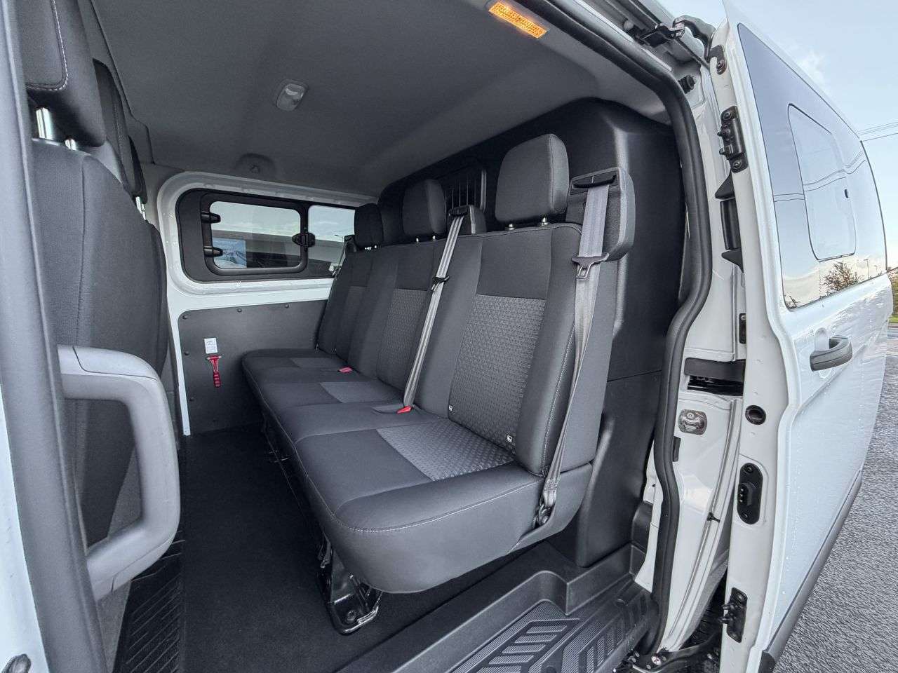 A 2023 FORD TRANSIT CUSTOM 2.0 300 EcoBlue Trend Crew Van Double Cab 5dr Diesel Manual L1 H1 Euro 6 (s A 2023 FORD TRANSIT CUSTOM 2.0 300 EcoBlue Trend Crew Van Double Cab 5dr Diesel Manual L1 H1 Euro 6 (s