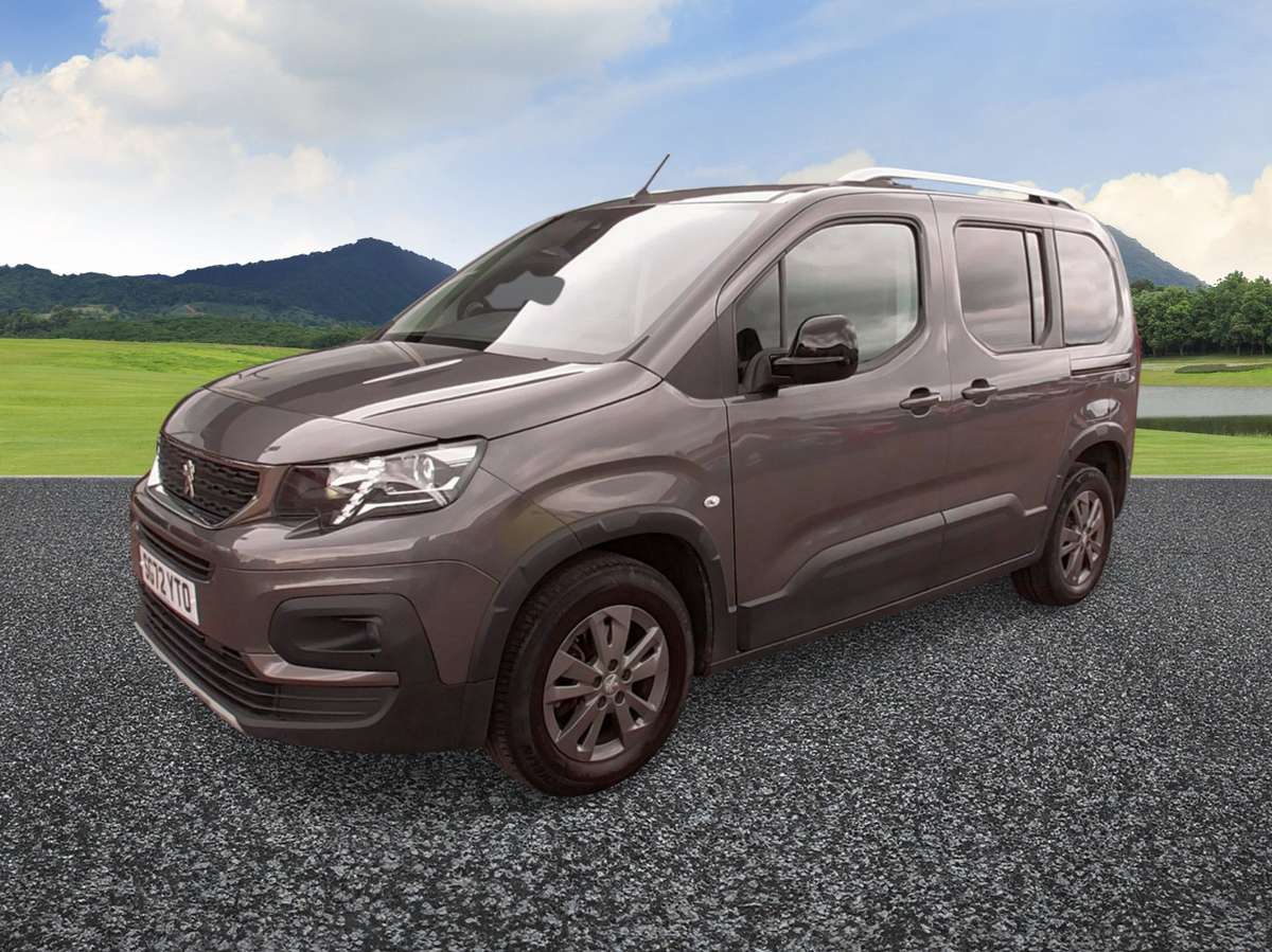 Check out this Peugeot Rifter 2022 Diesel Automatic