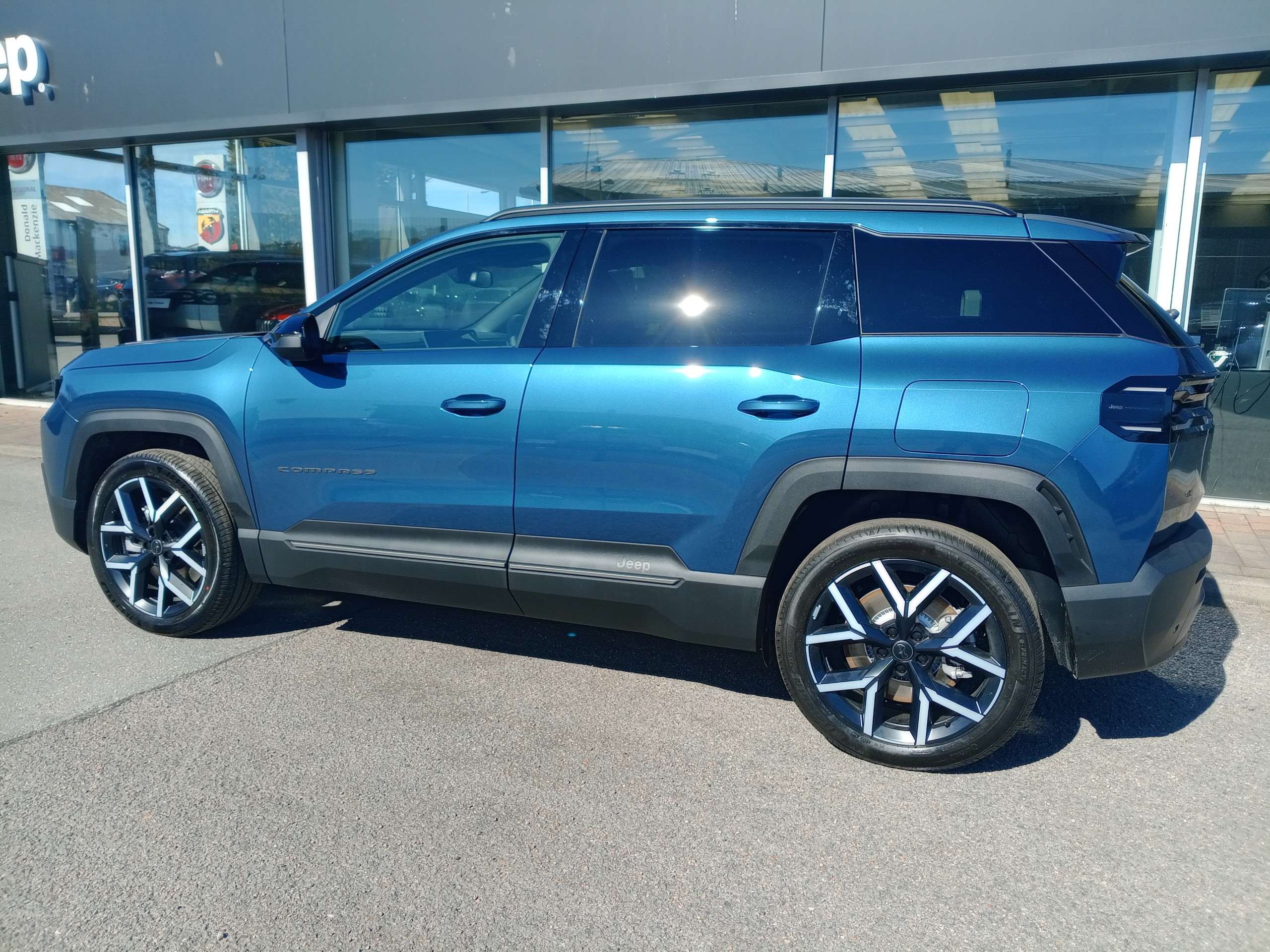 A 2026 JEEP COMPASS 157kW 1st Edition 74kWh 5dr Automatic A 2026 JEEP COMPASS 157kW 1st Edition 74kWh 5dr Automatic