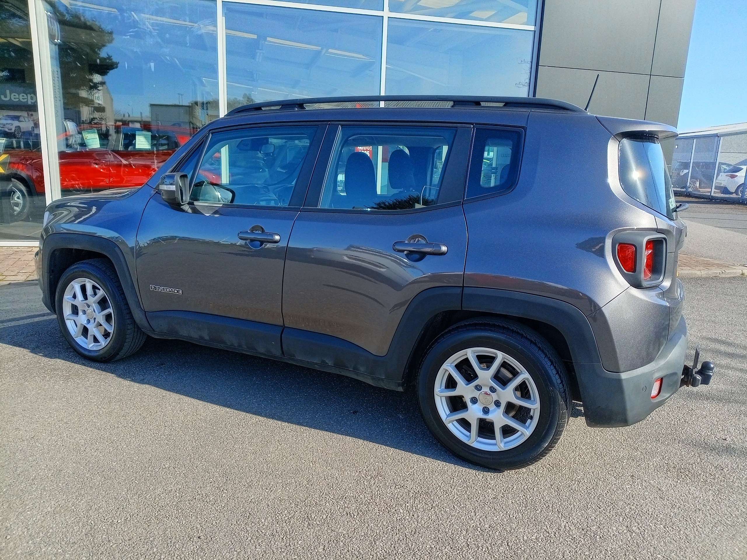 A 2018 JEEP RENEGADE 1.6 MultiJet Longitude 5dr Diesel 120 A 2018 JEEP RENEGADE 1.6 MultiJet Longitude 5dr Diesel 120