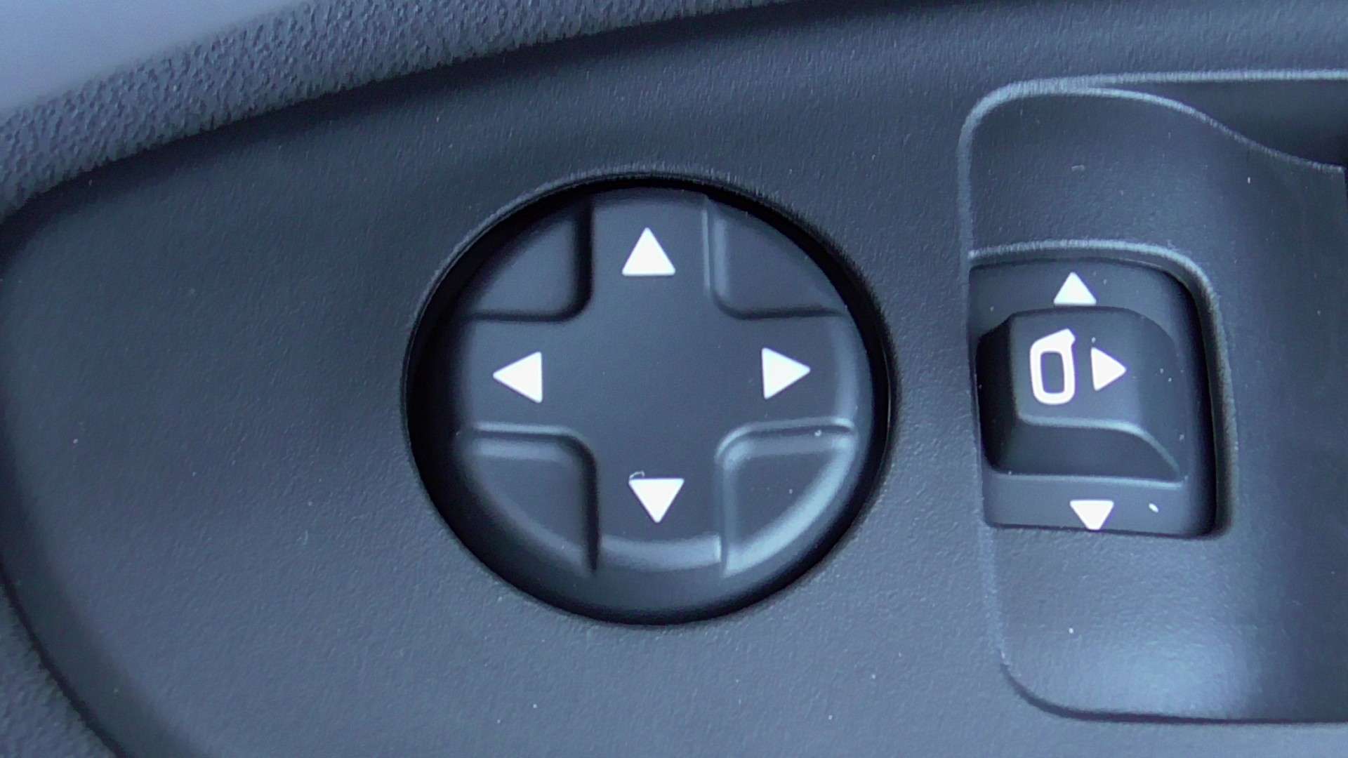 null JEEP AVENGER null JEEP AVENGER