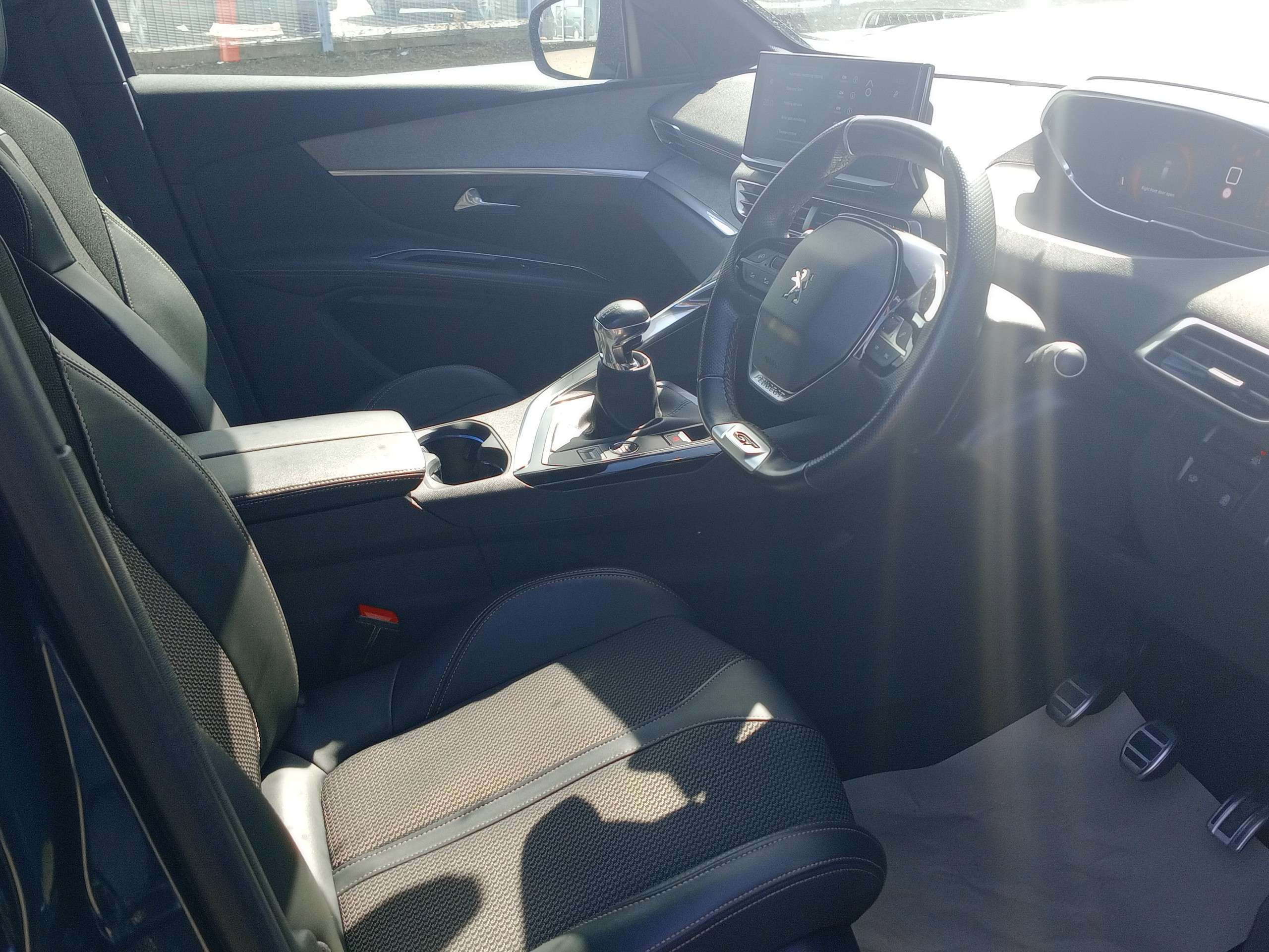 2022 PEUGEOT 3008 2022 PEUGEOT 3008