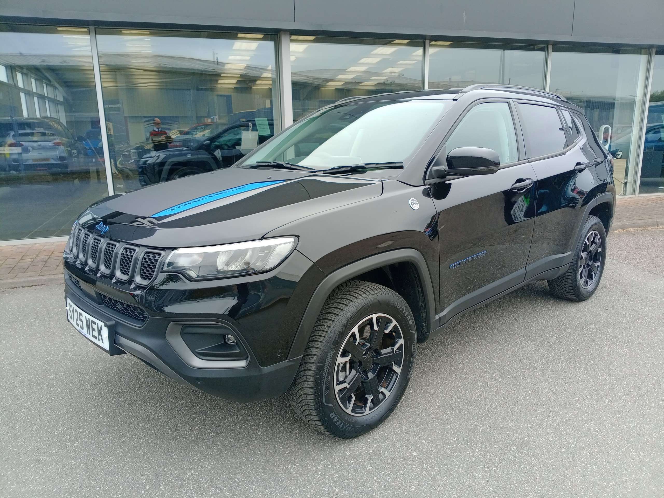 A 2025 JEEP COMPASS Trailhawk Phev 1.3 4xe 5Dr A 2025 JEEP COMPASS Trailhawk Phev 1.3 4xe 5Dr