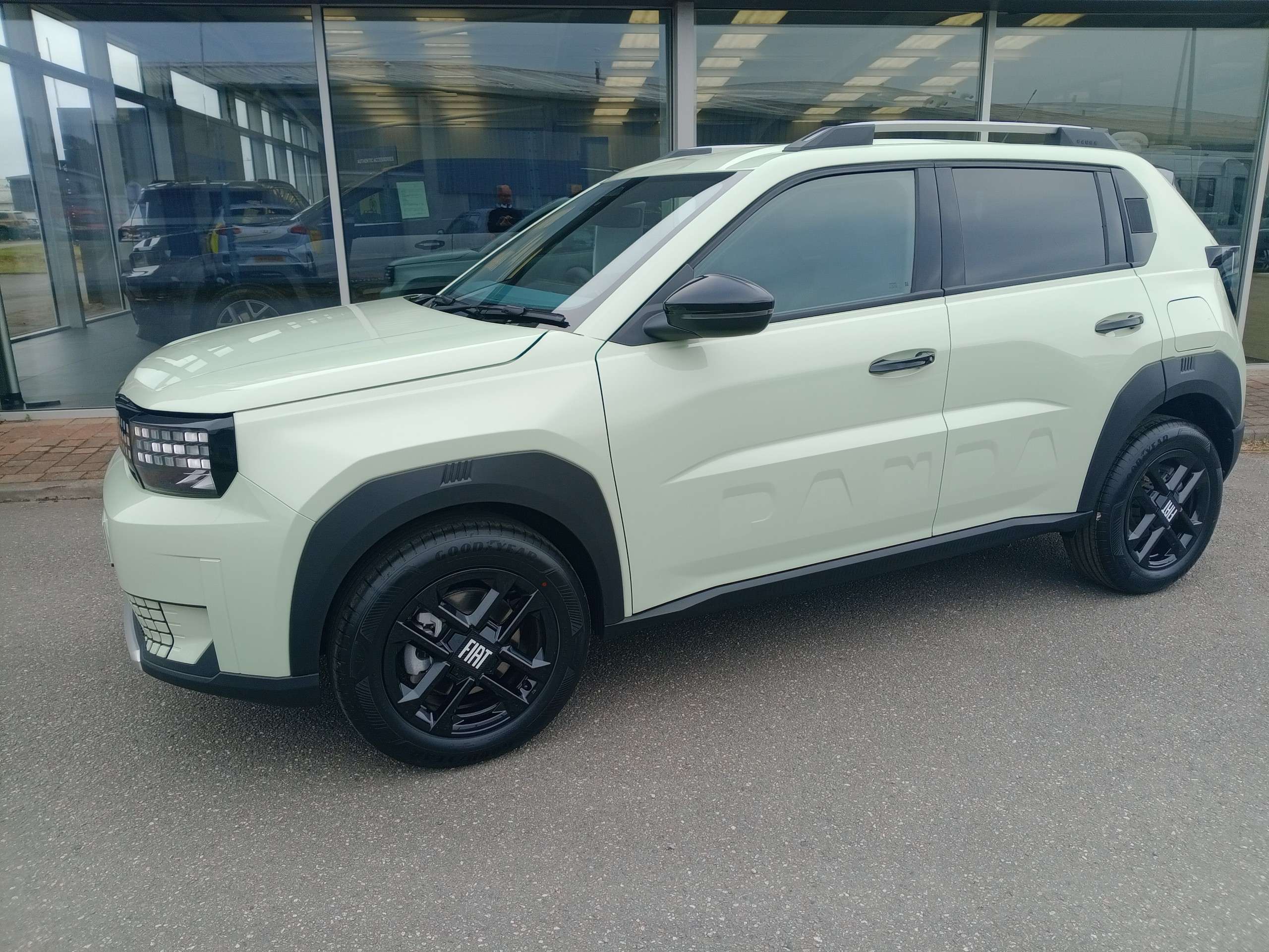 A 2026 FIAT GRAND PANDA Icon Hybrid 100 hp Automatic 5 Dr A 2026 FIAT GRAND PANDA Icon Hybrid 100 hp Automatic 5 Dr