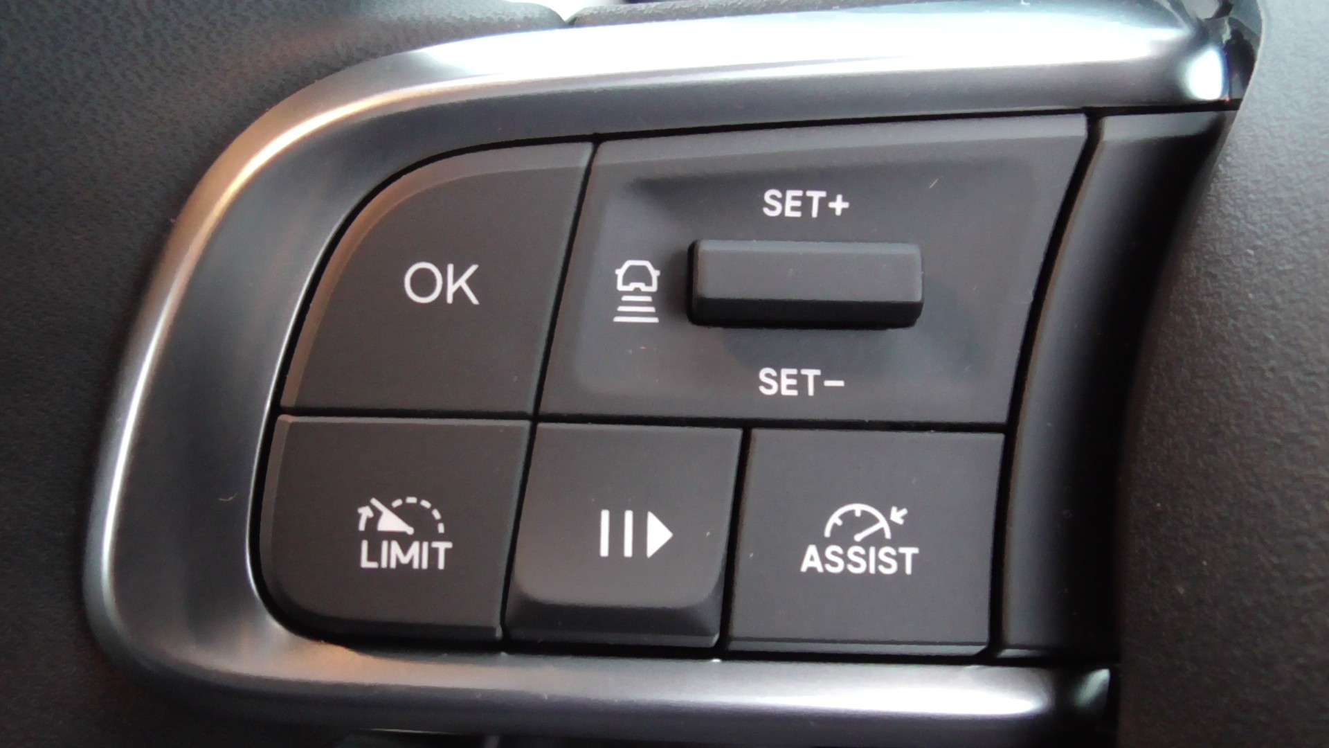 2024 JEEP AVENGER 2024 JEEP AVENGER