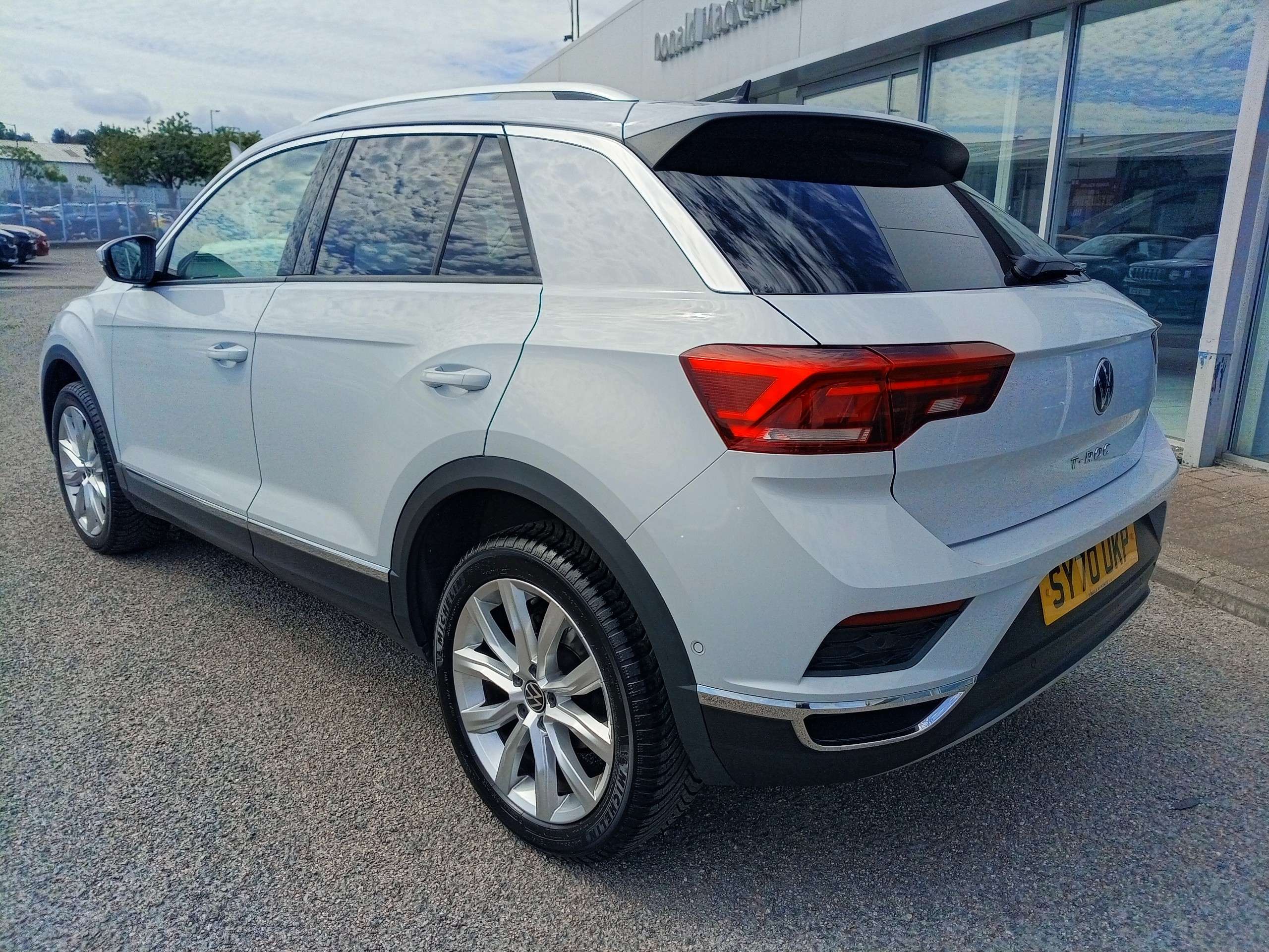 A 2020 VOLKSWAGEN T-ROC 1.5 TSI EVO 5dr DSG Automatic A 2020 VOLKSWAGEN T-ROC 1.5 TSI EVO 5dr DSG Automatic