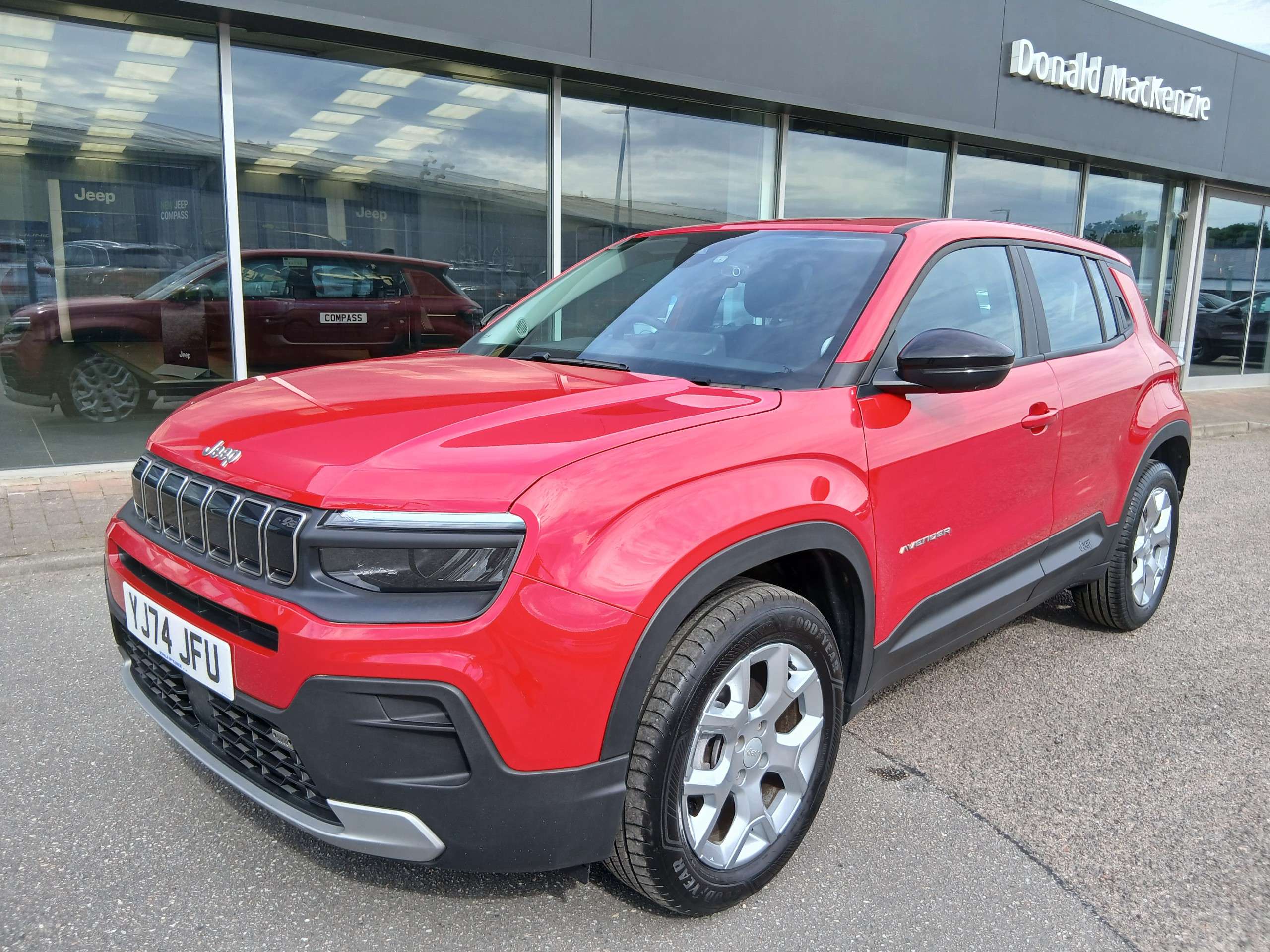 A 2024 JEEP AVENGER 1.2 Altitude 5dr A 2024 JEEP AVENGER 1.2 Altitude 5dr