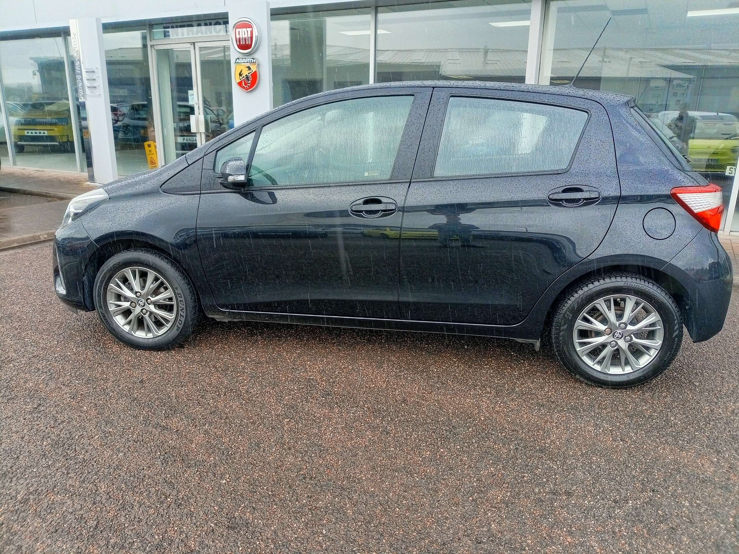 A 2018 TOYOTA YARIS 1.0 VVT-i Icon 5dr A 2018 TOYOTA YARIS 1.0 VVT-i Icon 5dr