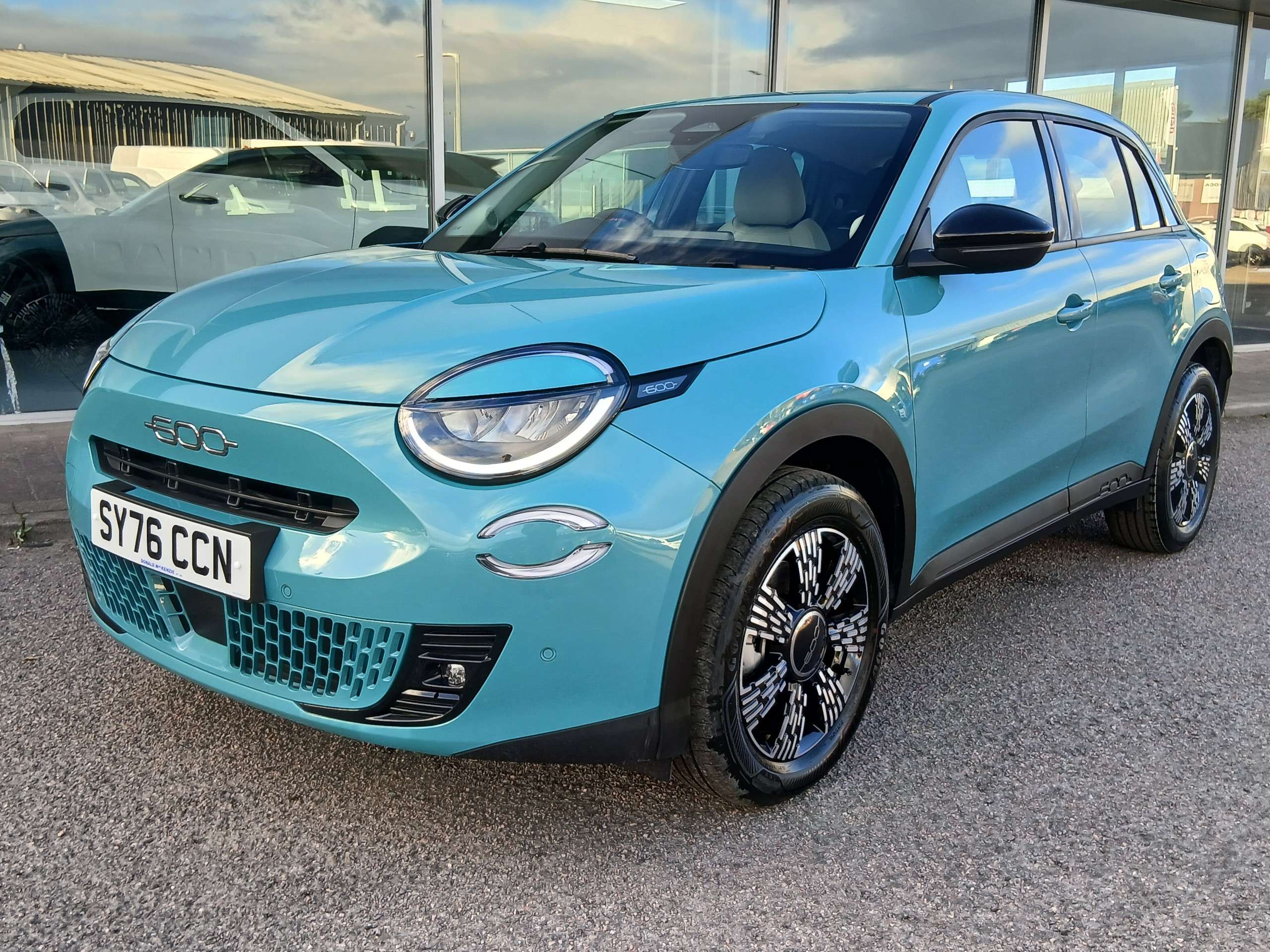 A 2026 FIAT 600 1.2 MHEV Icon 5dr Hybrid e-DCT Automatic A 2026 FIAT 600 1.2 MHEV Icon 5dr Hybrid e-DCT Automatic