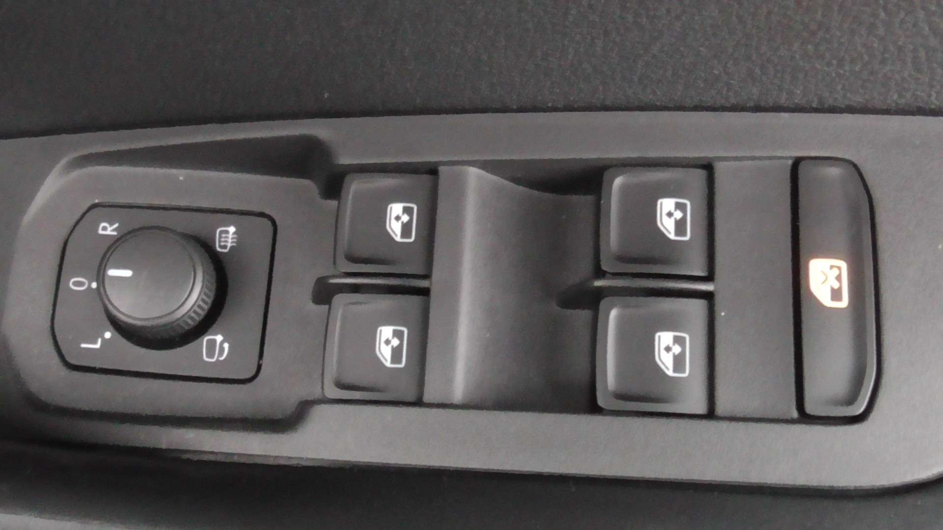 2023 SKODA KAROQ 2023 SKODA KAROQ