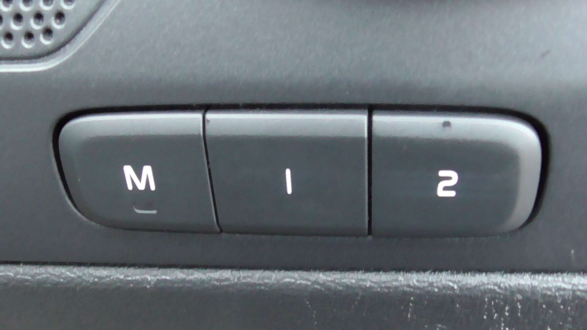 2020 VOLVO XC40 2020 VOLVO XC40