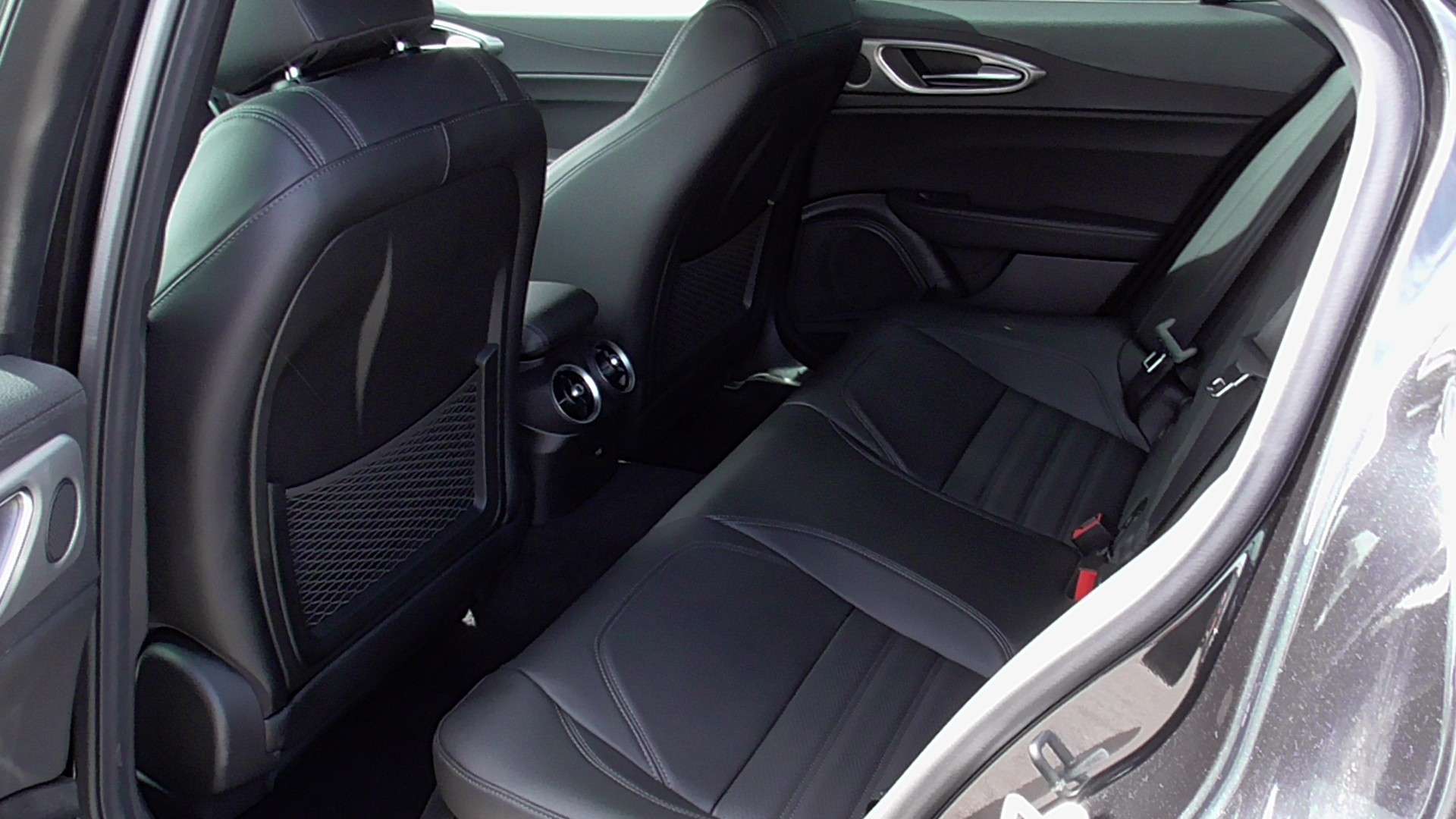 null ALFA ROMEO GIULIA null ALFA ROMEO GIULIA