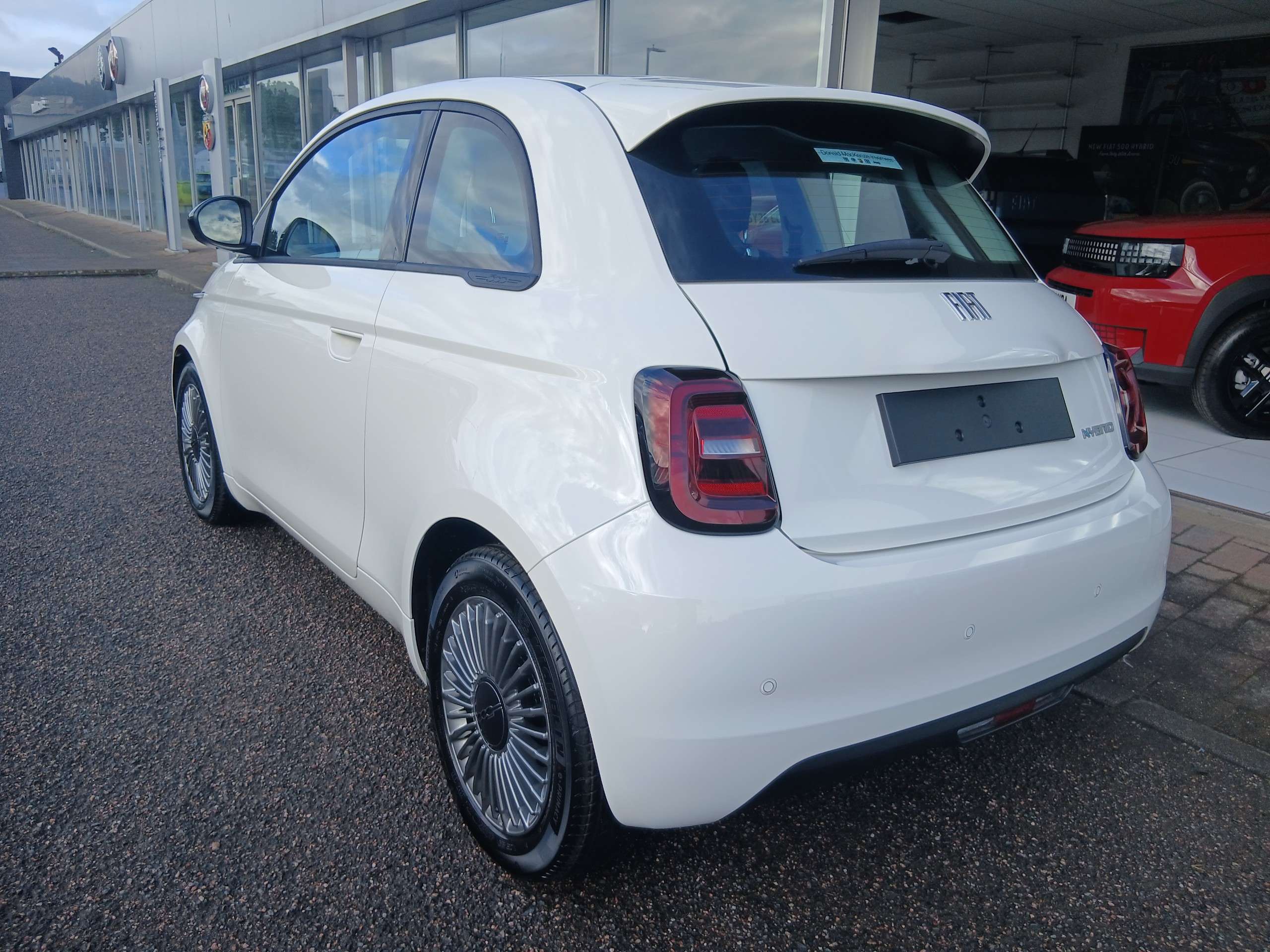 A 2026 FIAT 500 Hybrid Icon A 2026 FIAT 500 Hybrid Icon
