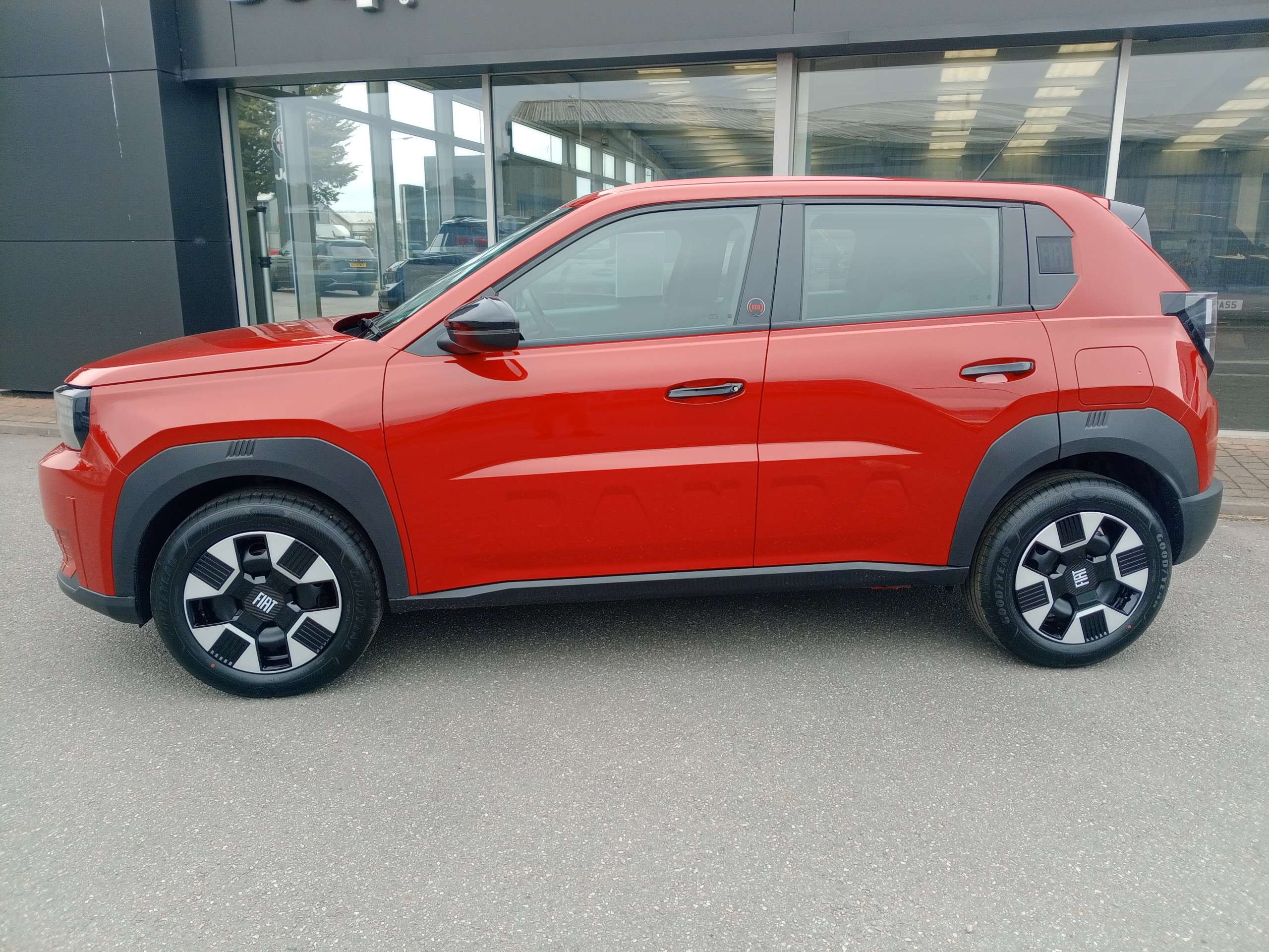 A 2026 FIAT GRAND PANDA Pop Hybrid 100 hp Automatic 5 Dr A 2026 FIAT GRAND PANDA Pop Hybrid 100 hp Automatic 5 Dr