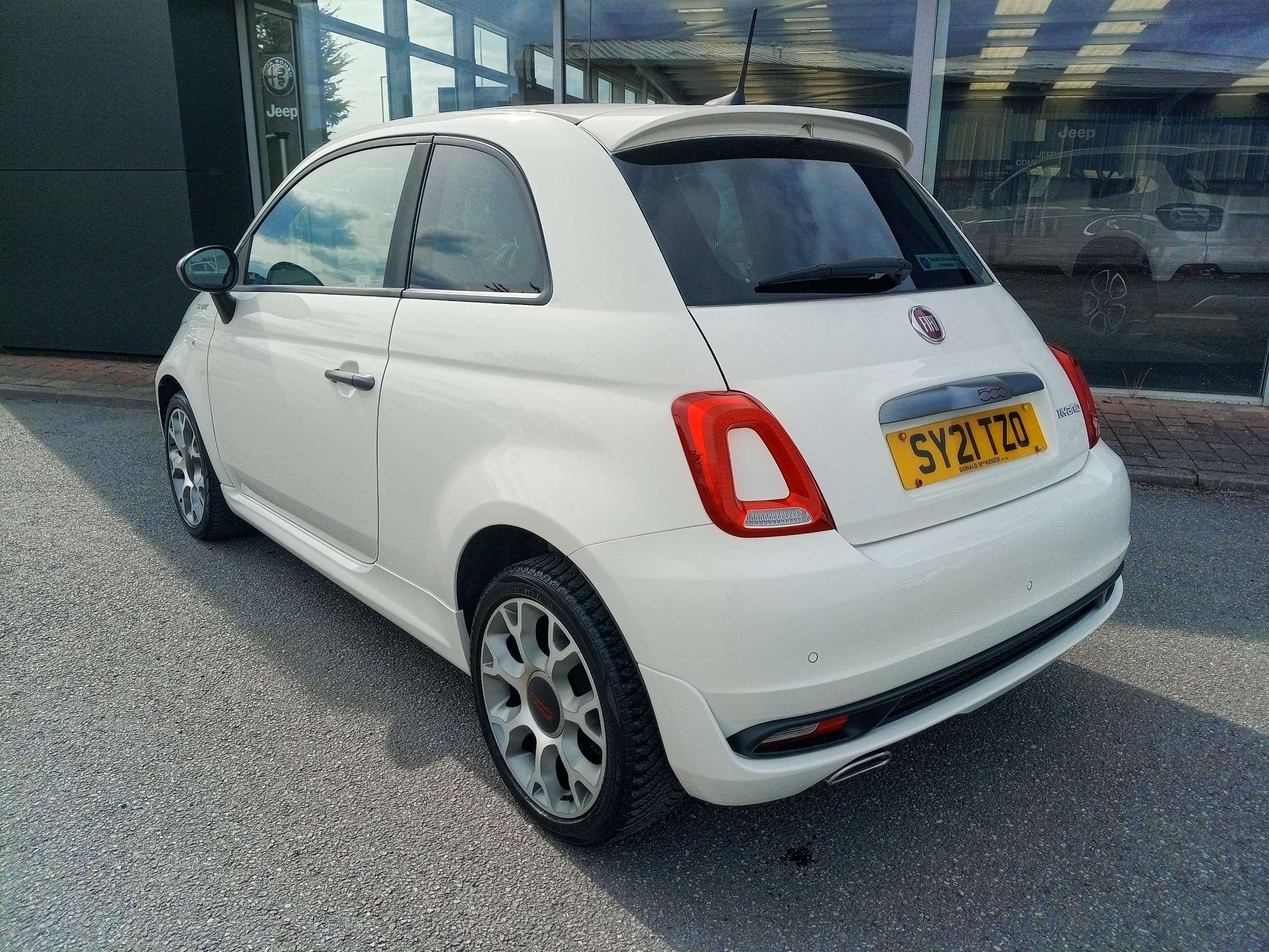 A 2021 FIAT 500 1.0 MHEV Sport 3dr A 2021 FIAT 500 1.0 MHEV Sport 3dr