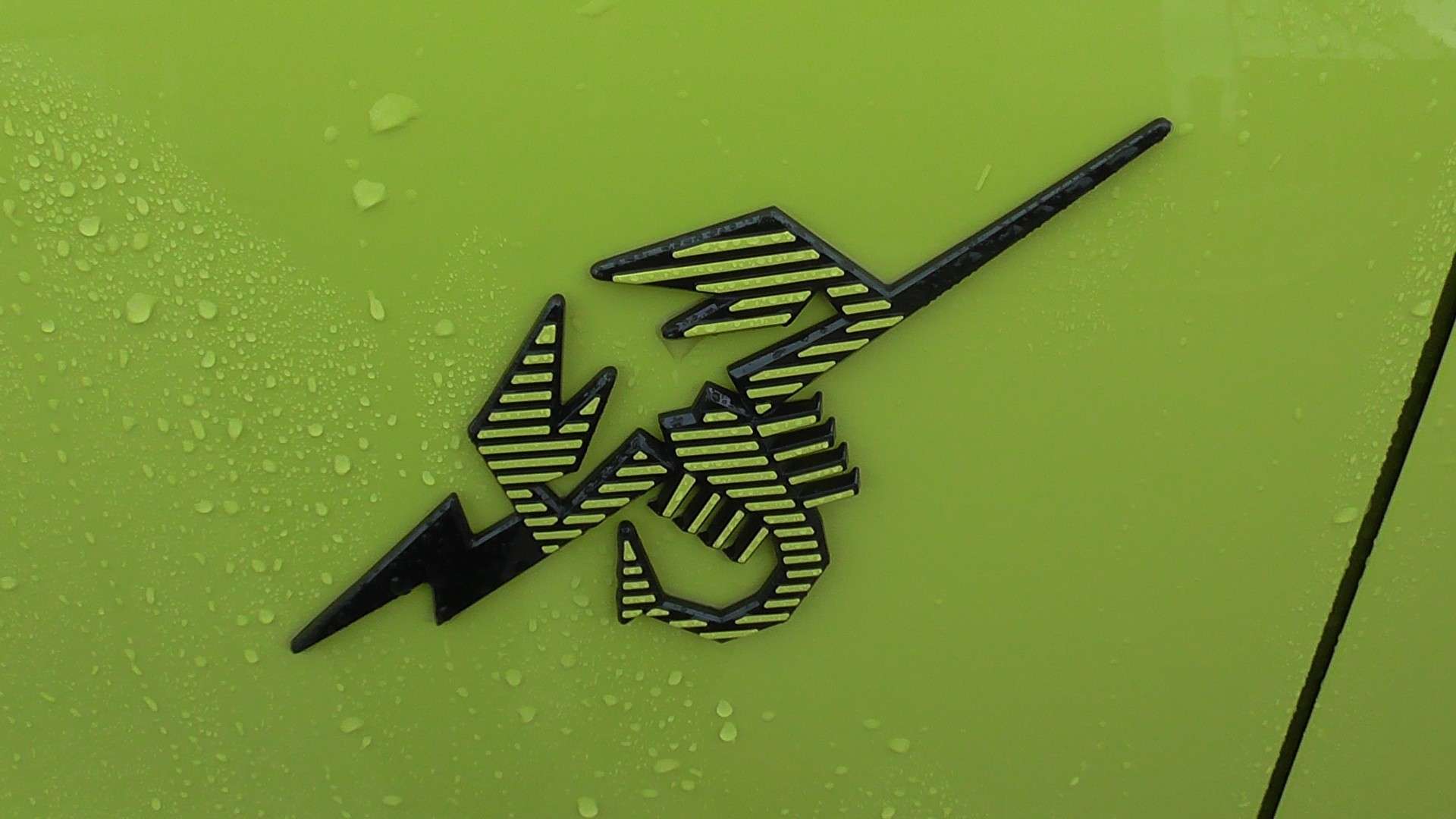 2023 ABARTH 500E 2023 ABARTH 500E