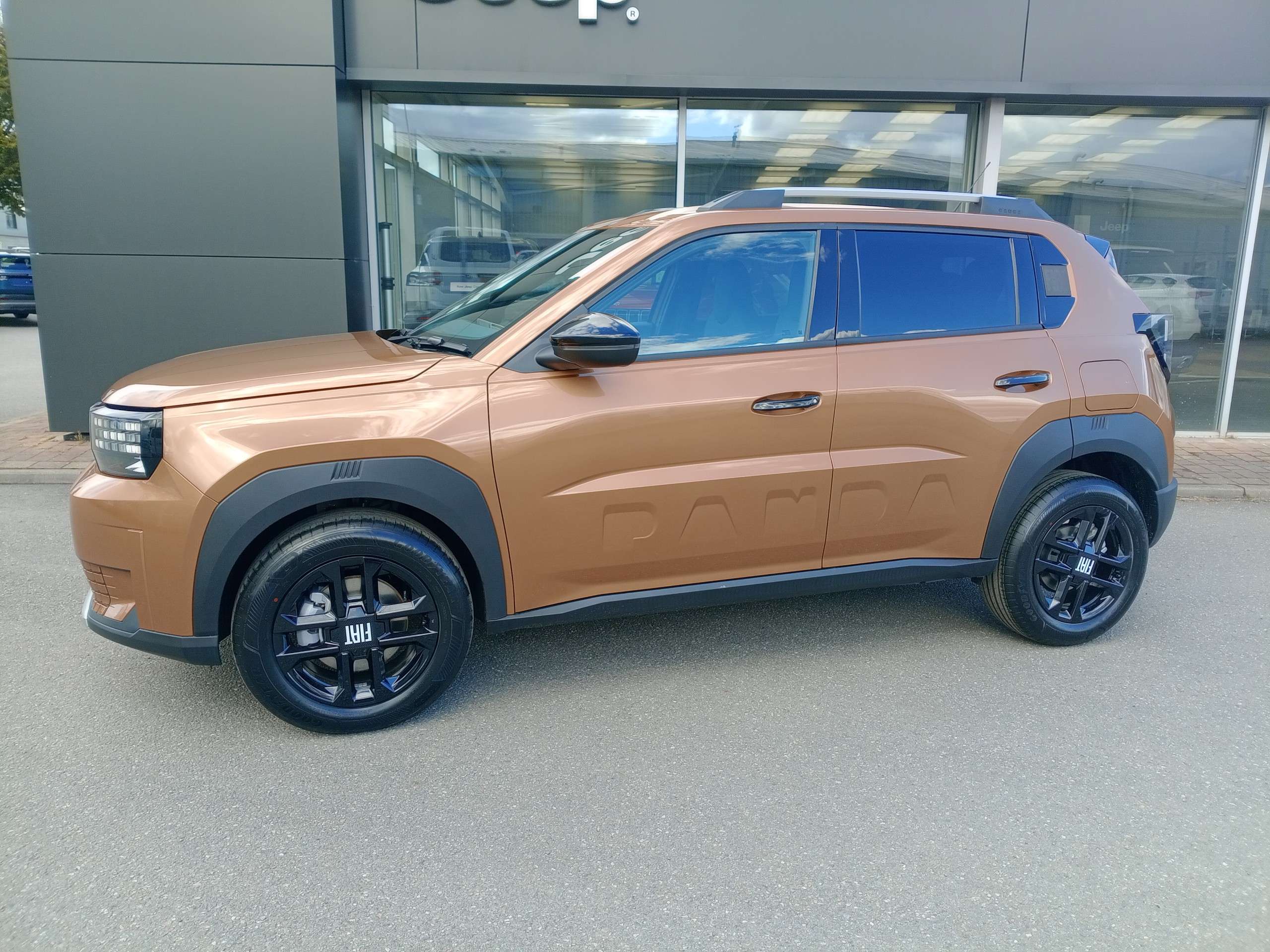 A 2026 FIAT GRAND PANDA Icon Hybrid 100 hp Automatic 5 Dr A 2026 FIAT GRAND PANDA Icon Hybrid 100 hp Automatic 5 Dr