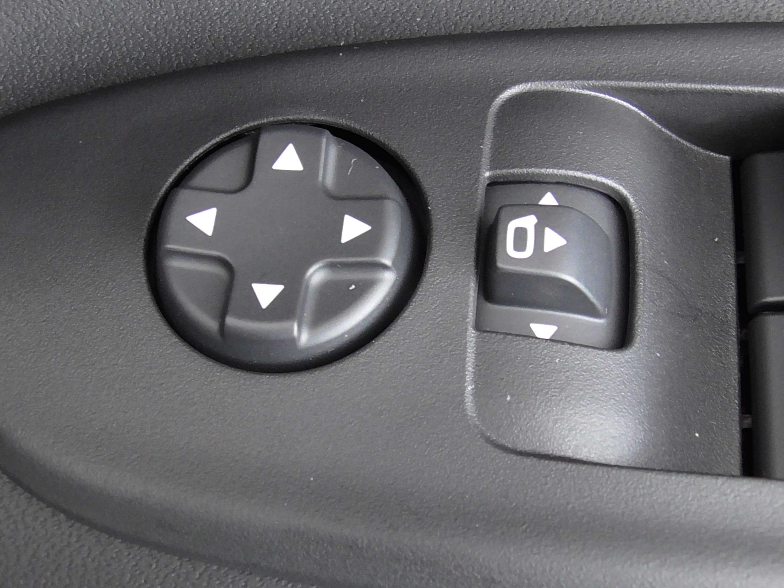 null JEEP AVENGER null JEEP AVENGER