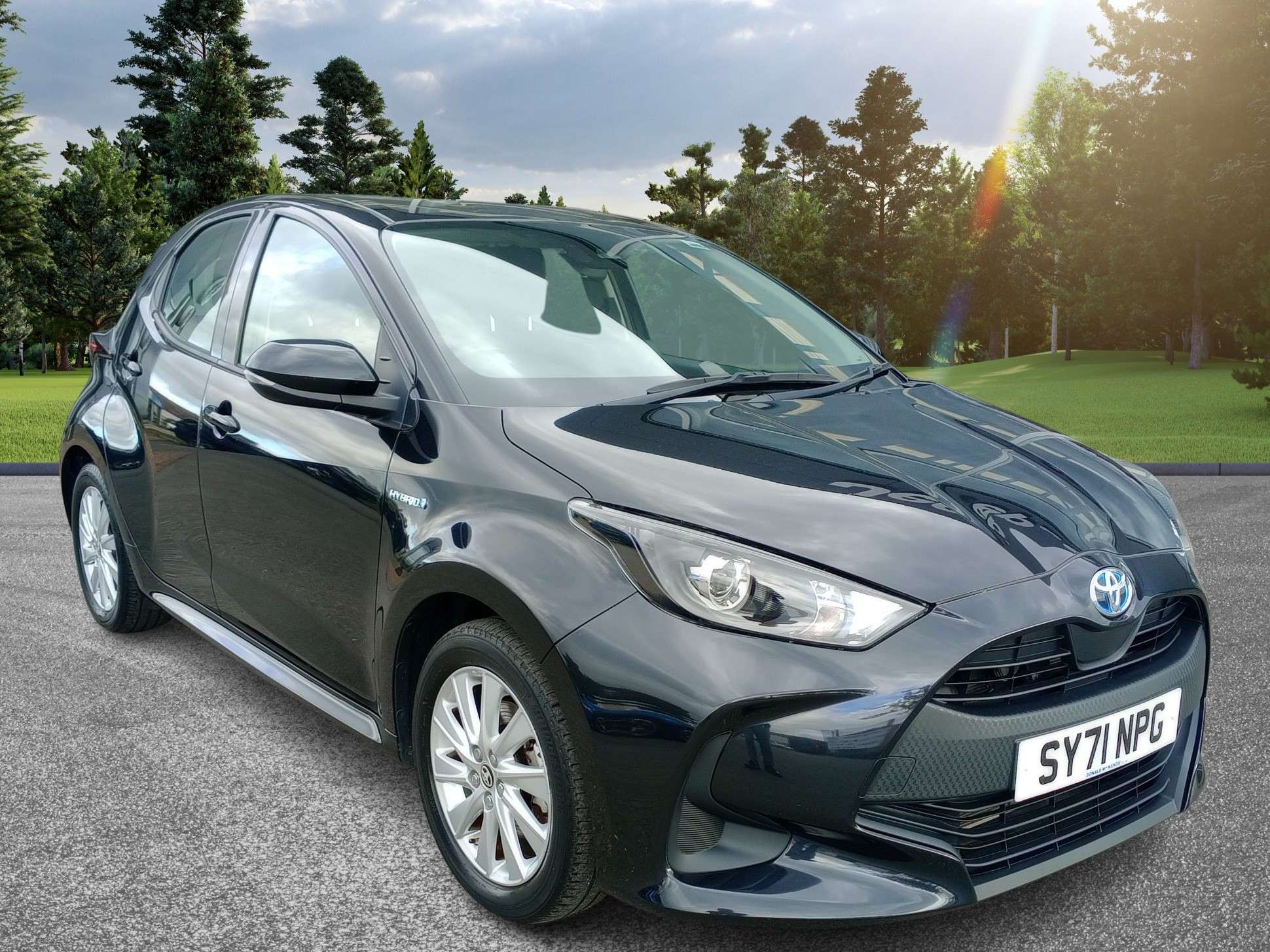 A 2021 TOYOTA YARIS 1.5 VVT-h Icon 5dr Petrol Hybrid E-CVT A 2021 TOYOTA YARIS 1.5 VVT-h Icon 5dr Petrol Hybrid E-CVT
