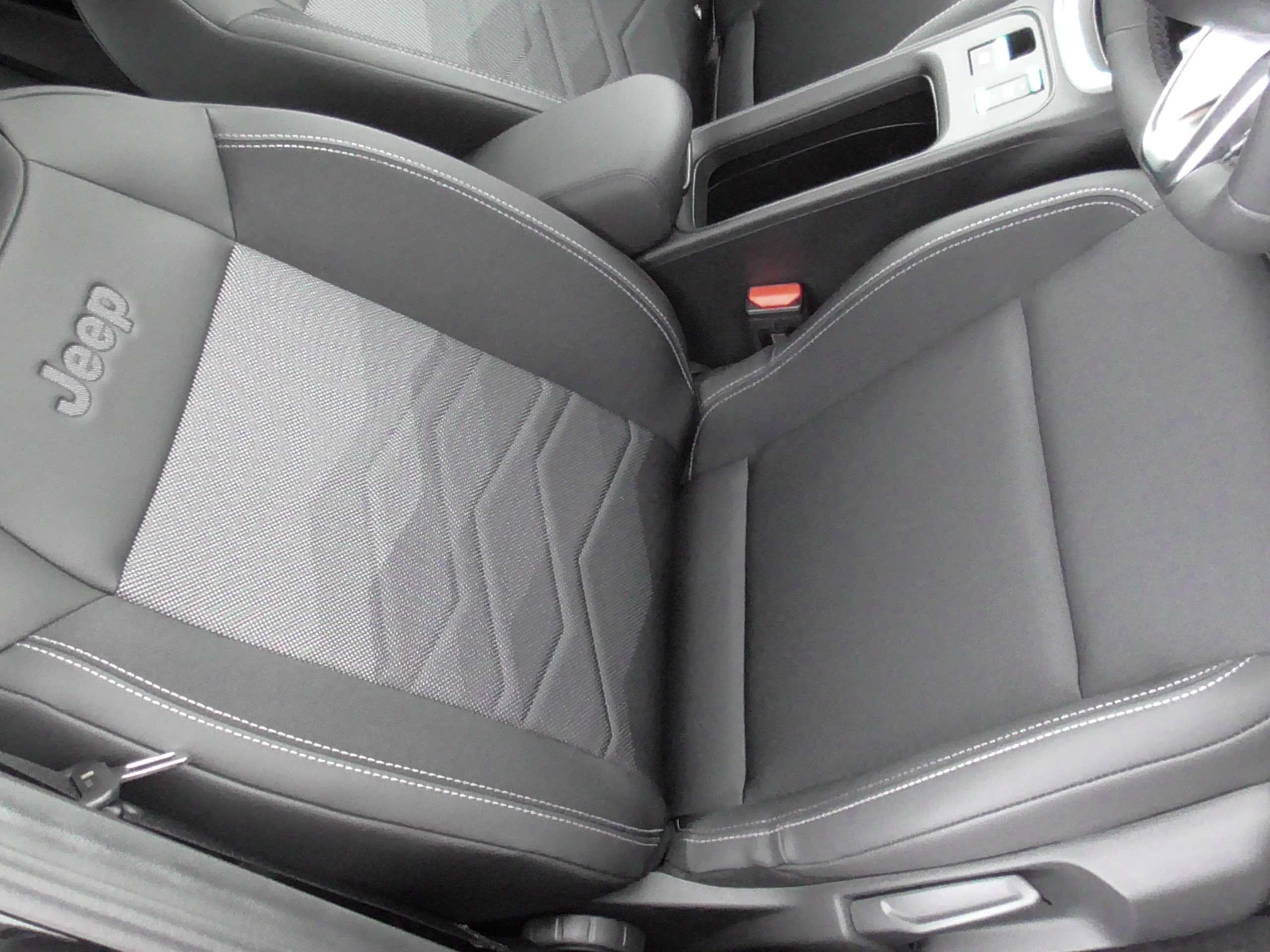 null JEEP AVENGER null JEEP AVENGER