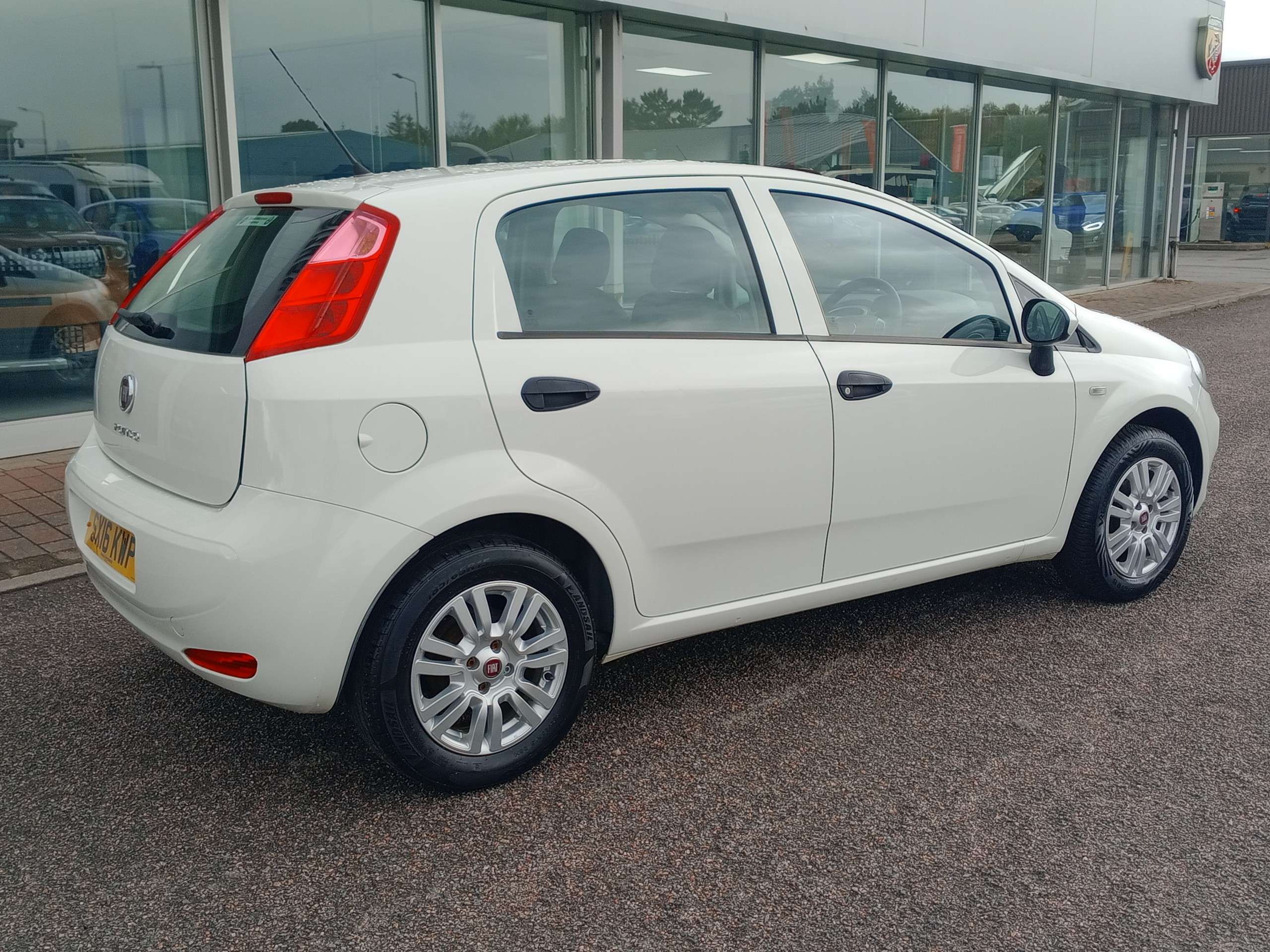 2016 FIAT PUNTO 2016 FIAT PUNTO