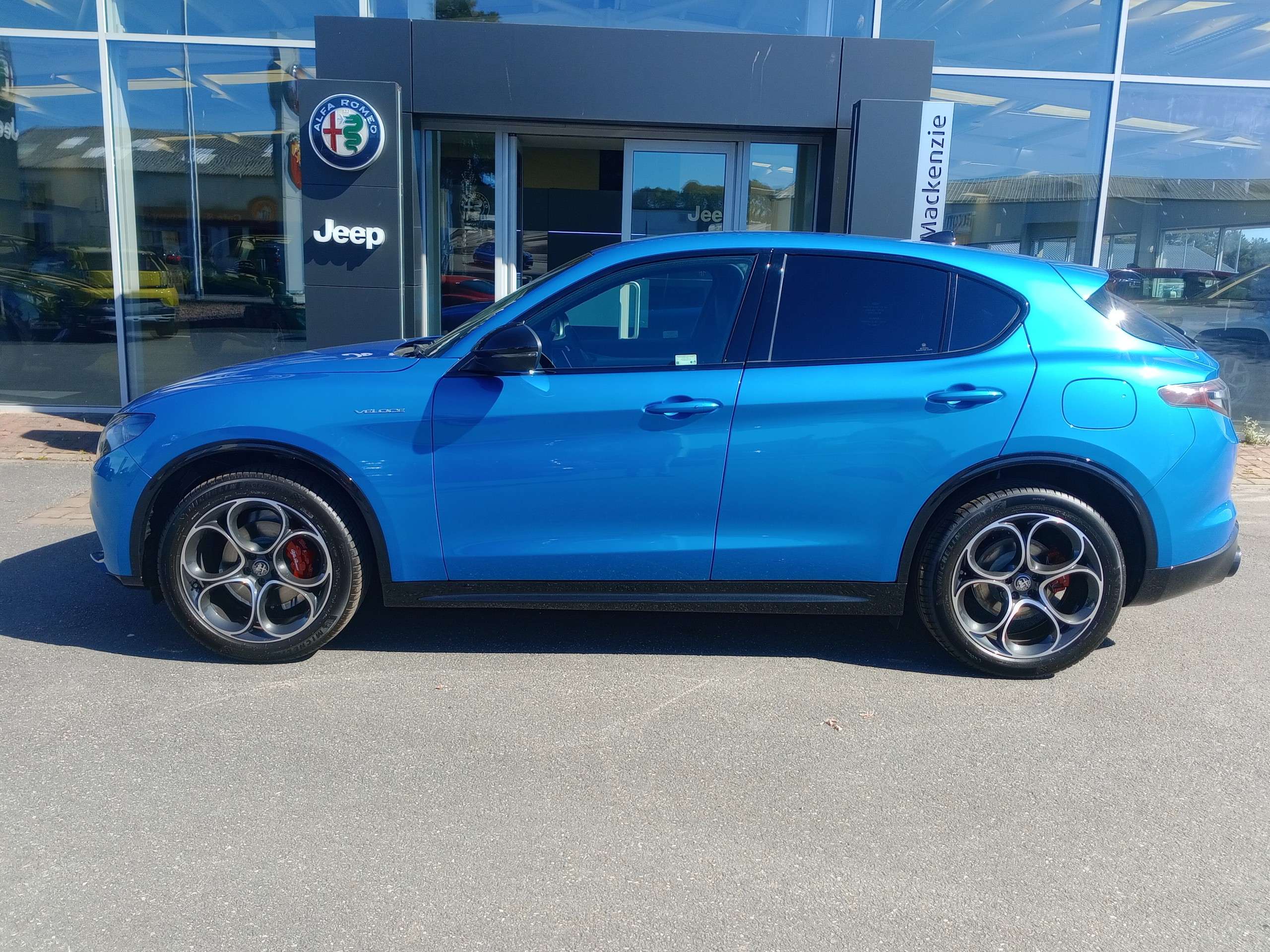 A 2024 ALFA ROMEO STELVIO Veloce 2.0 Q4 AWD 280hp Automatic A 2024 ALFA ROMEO STELVIO Veloce 2.0 Q4 AWD 280hp Automatic