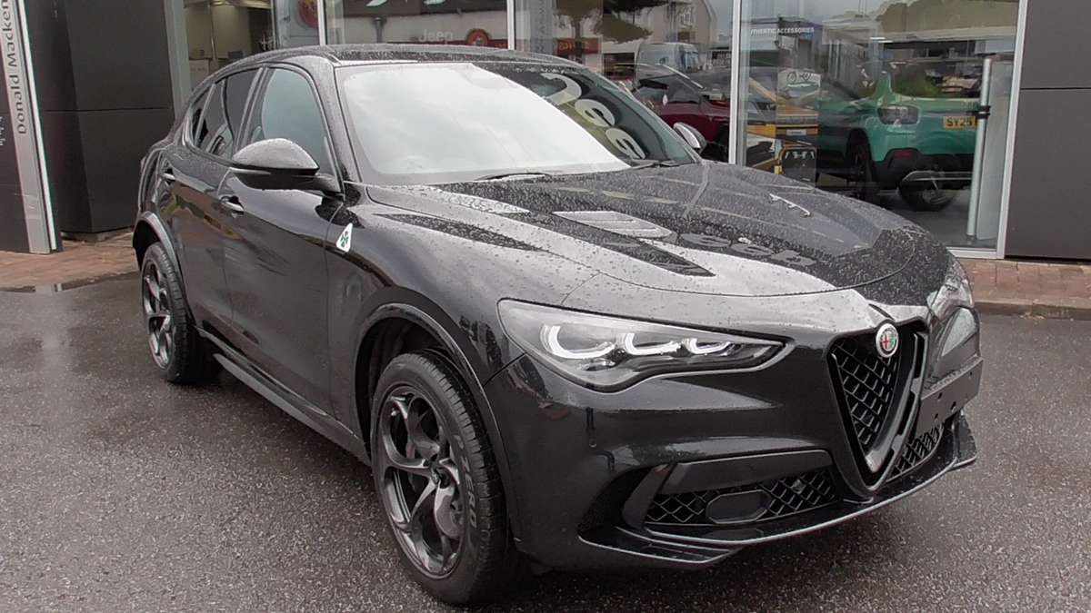 Check out this Alfa Romeo Stelvio Petrol Manual