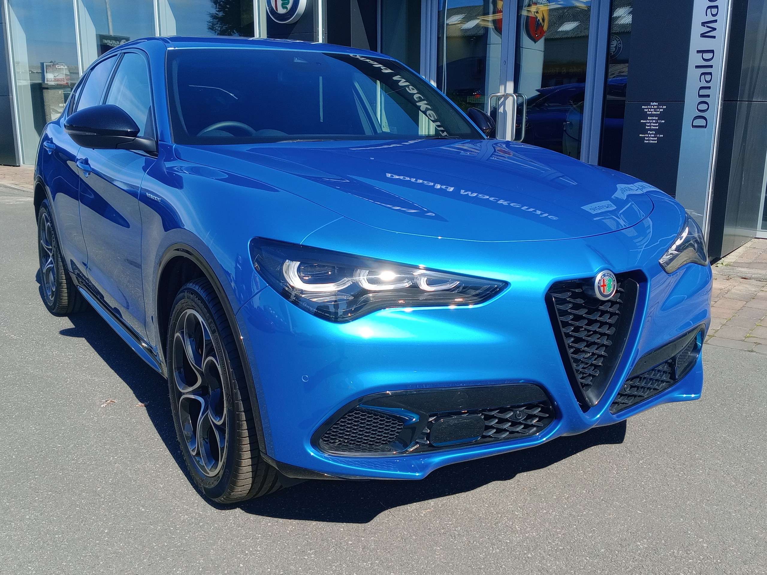 A 2024 ALFA ROMEO STELVIO Veloce 2.0 Q4 AWD 280hp Automatic A 2024 ALFA ROMEO STELVIO Veloce 2.0 Q4 AWD 280hp Automatic