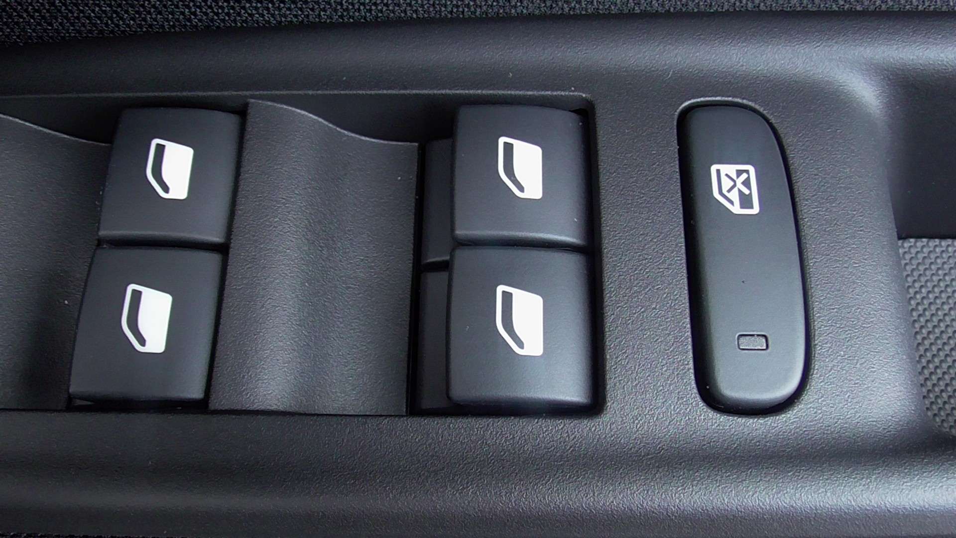 null JEEP AVENGER null JEEP AVENGER