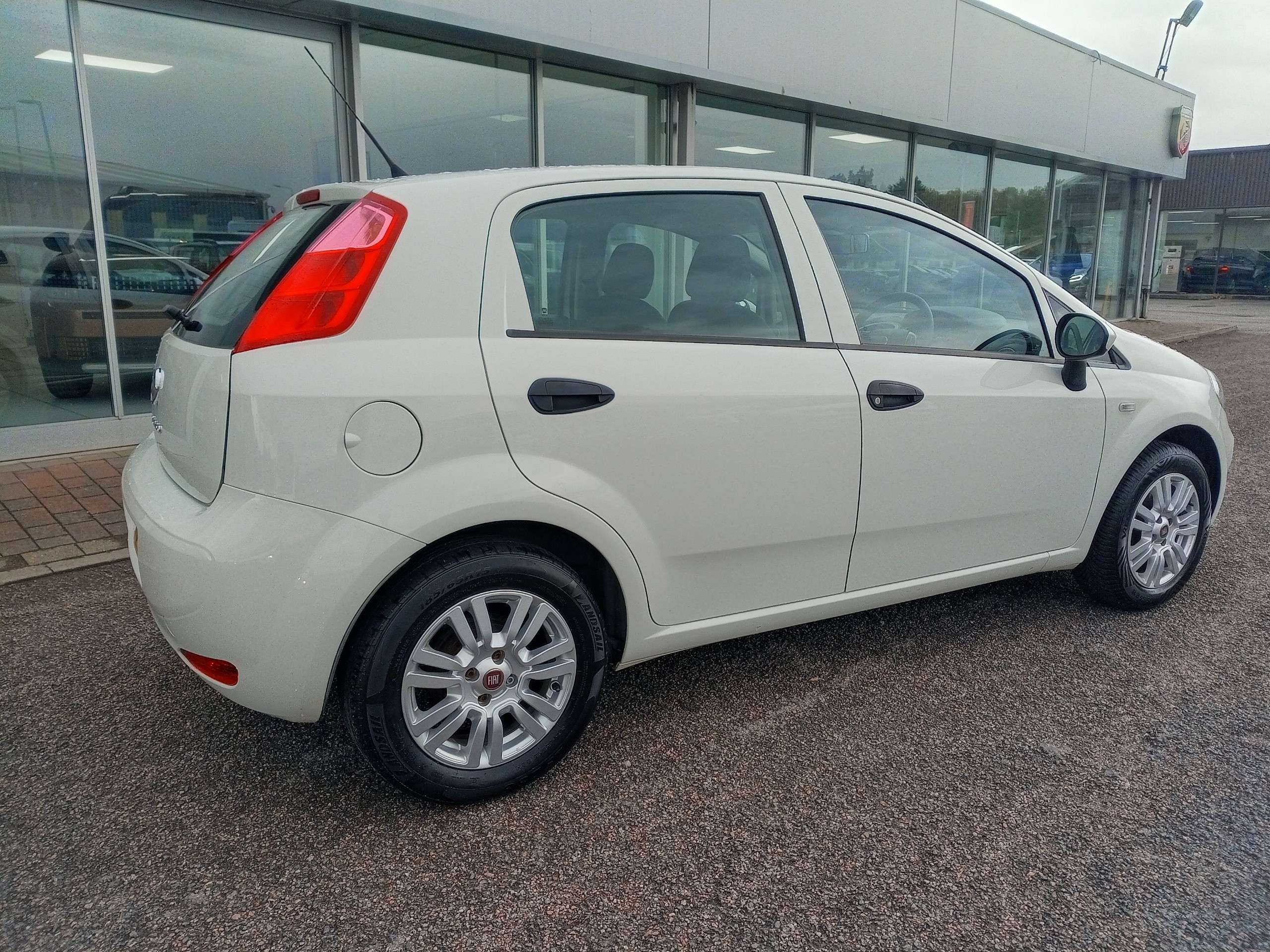 2016 FIAT PUNTO 2016 FIAT PUNTO