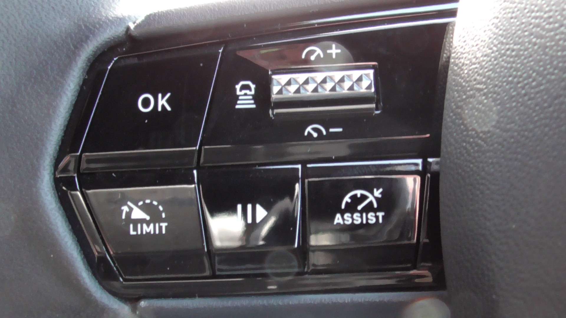 null ALFA ROMEO JUNIOR IBRIDA null ALFA ROMEO JUNIOR IBRIDA