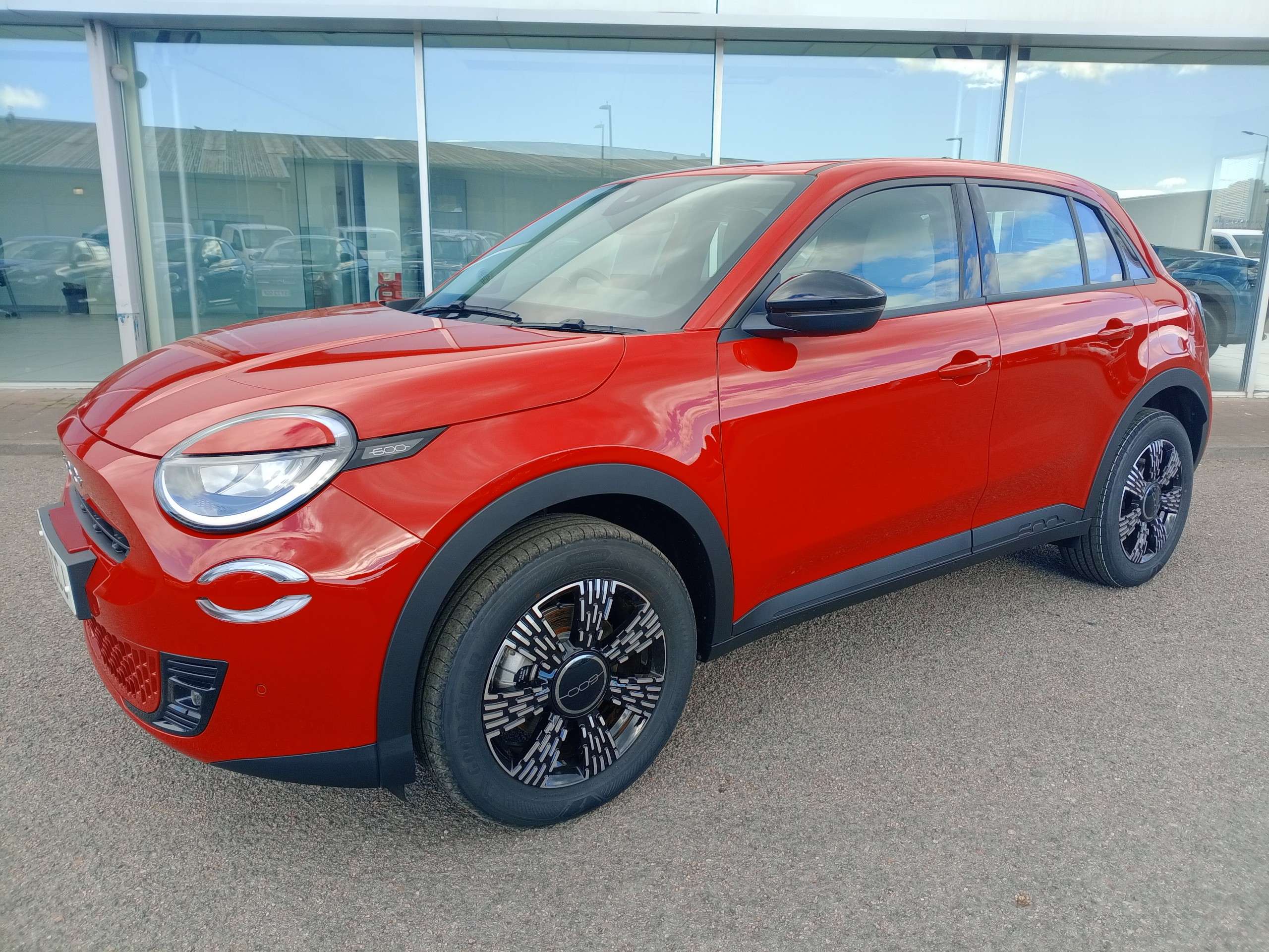 A 2026 FIAT 600 1.2 Icon 5dr Hybrid e-DCT Automatic A 2026 FIAT 600 1.2 Icon 5dr Hybrid e-DCT Automatic