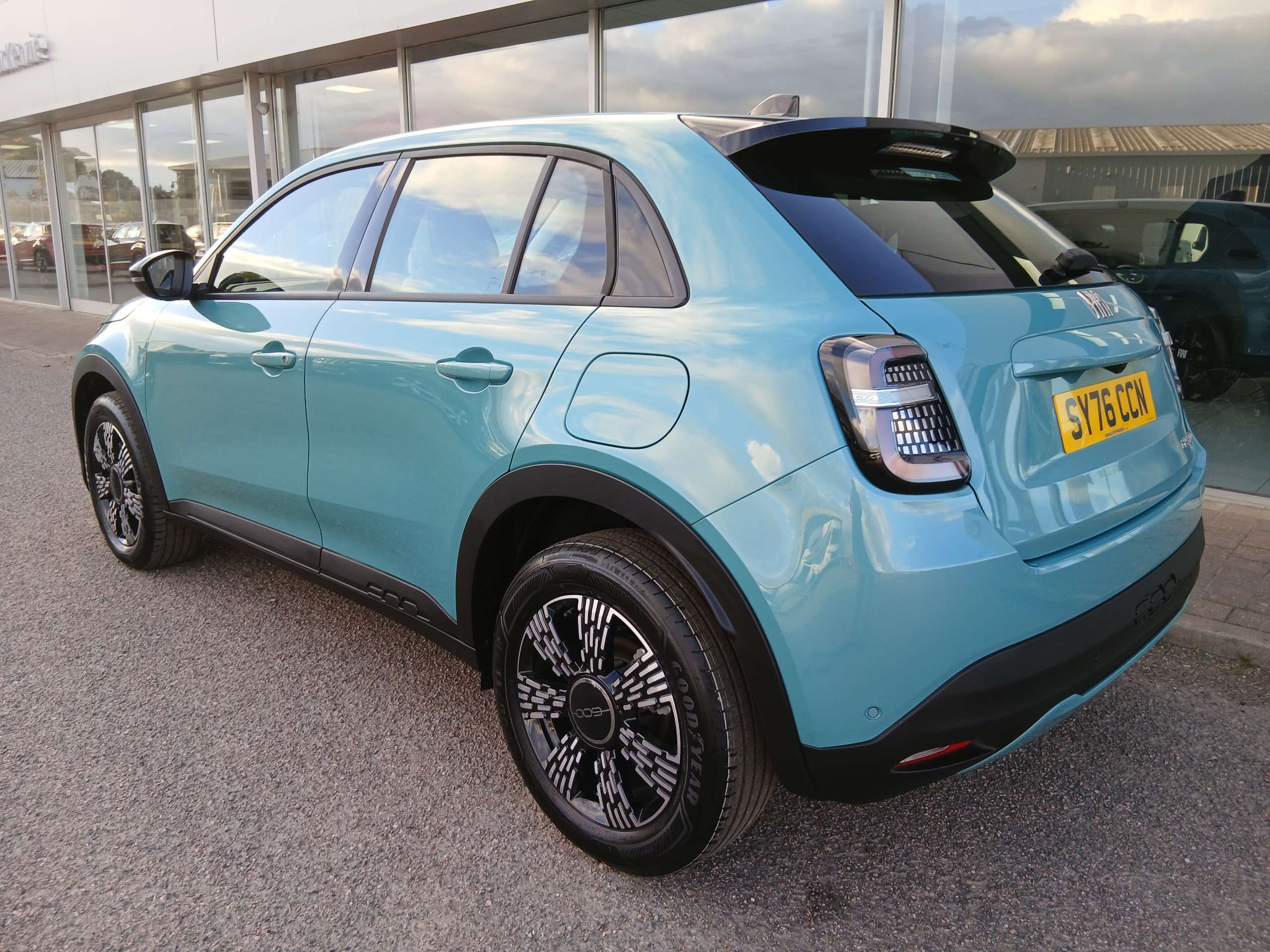 A 2026 FIAT 600 1.2 MHEV Icon 5dr Hybrid e-DCT Automatic A 2026 FIAT 600 1.2 MHEV Icon 5dr Hybrid e-DCT Automatic